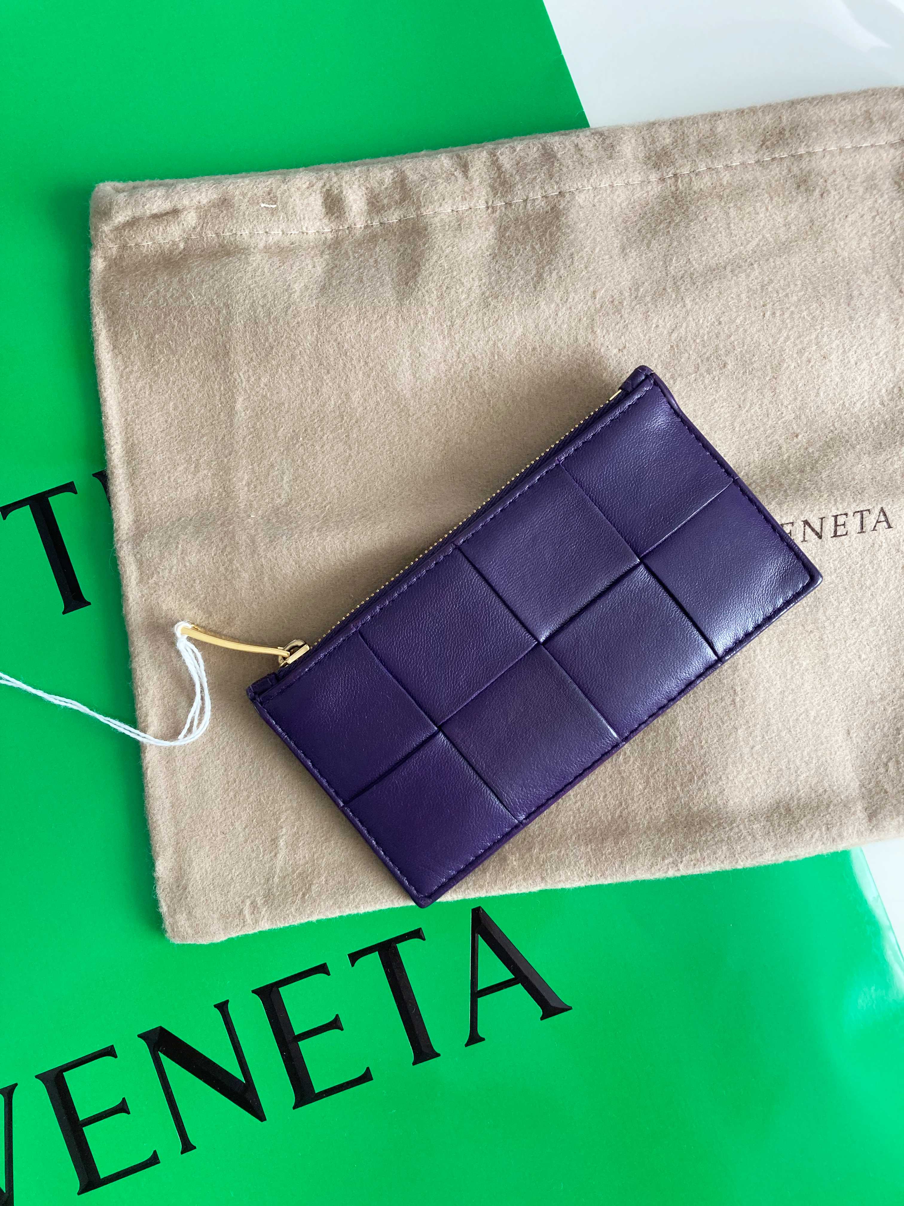 Bottega Veneta Kartenetui mit Zipper Cardholder Leder Lila dünn Portemonnaie