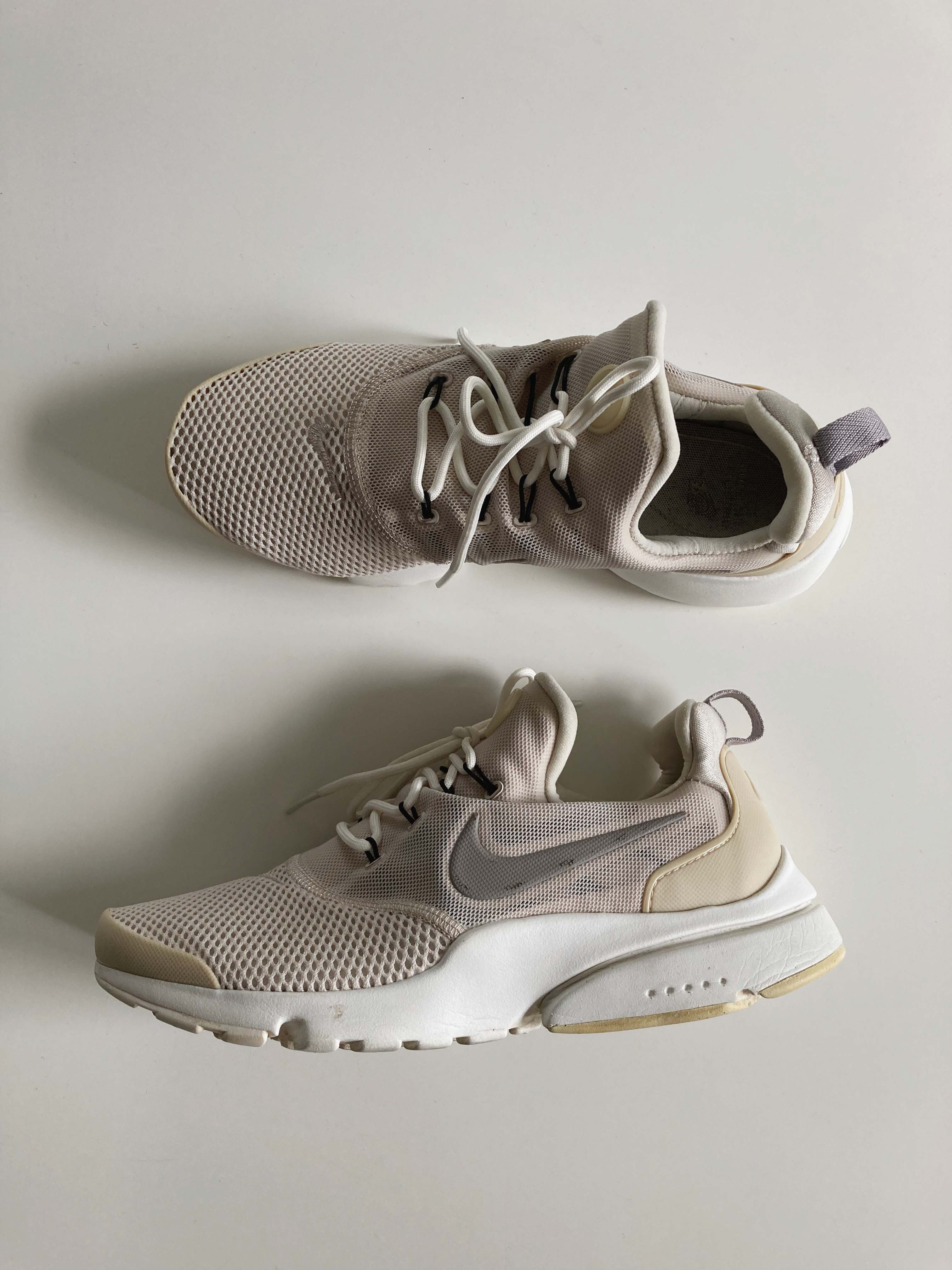 Nike Presto Fly Sneaker Turnschuhe 40 Beige Creme Schnurer Nude Handpicked pieces