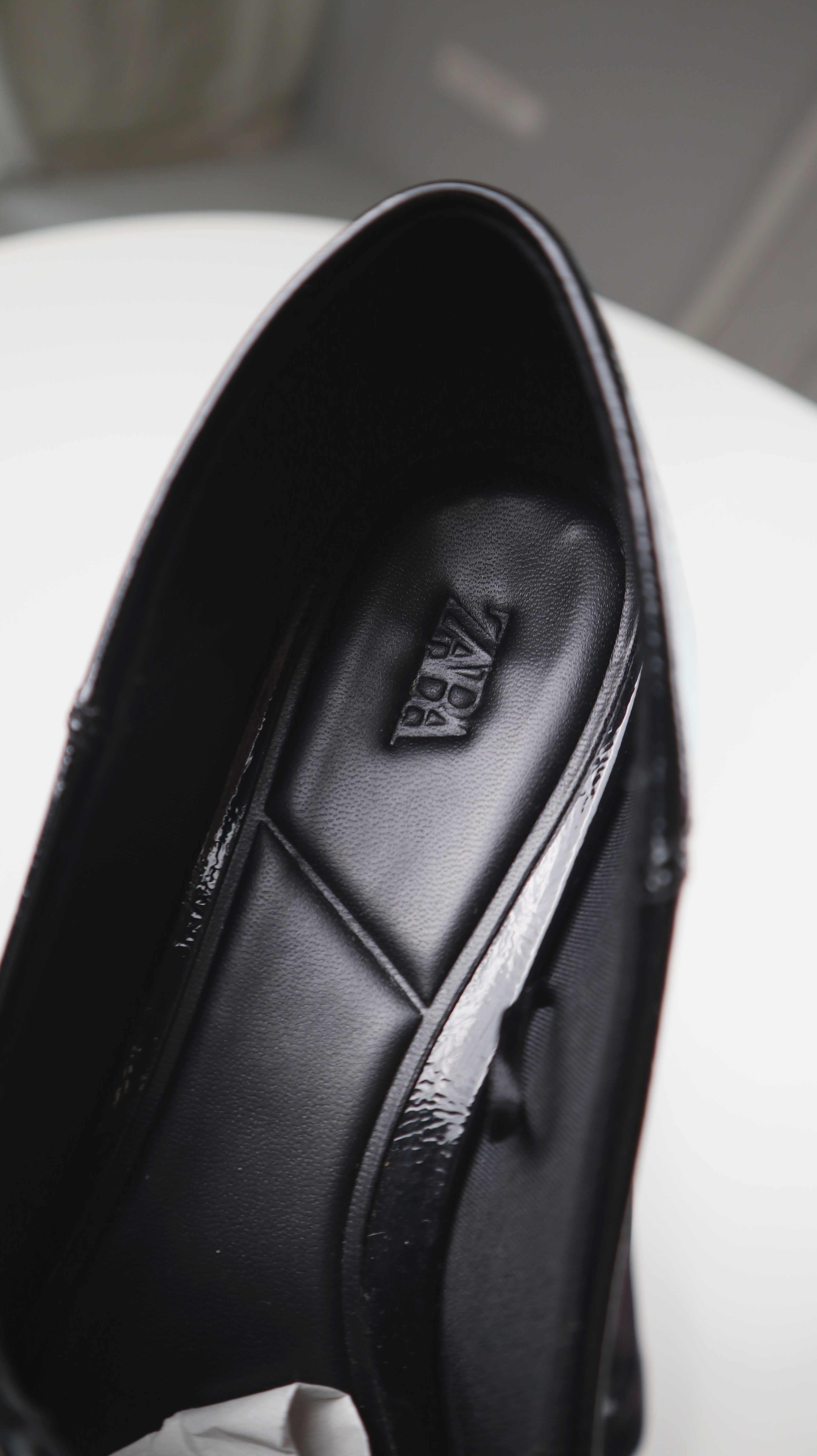 Zara Slipper Loafer schwarz 39 Lackleder basic Mokkassins Ballerinas