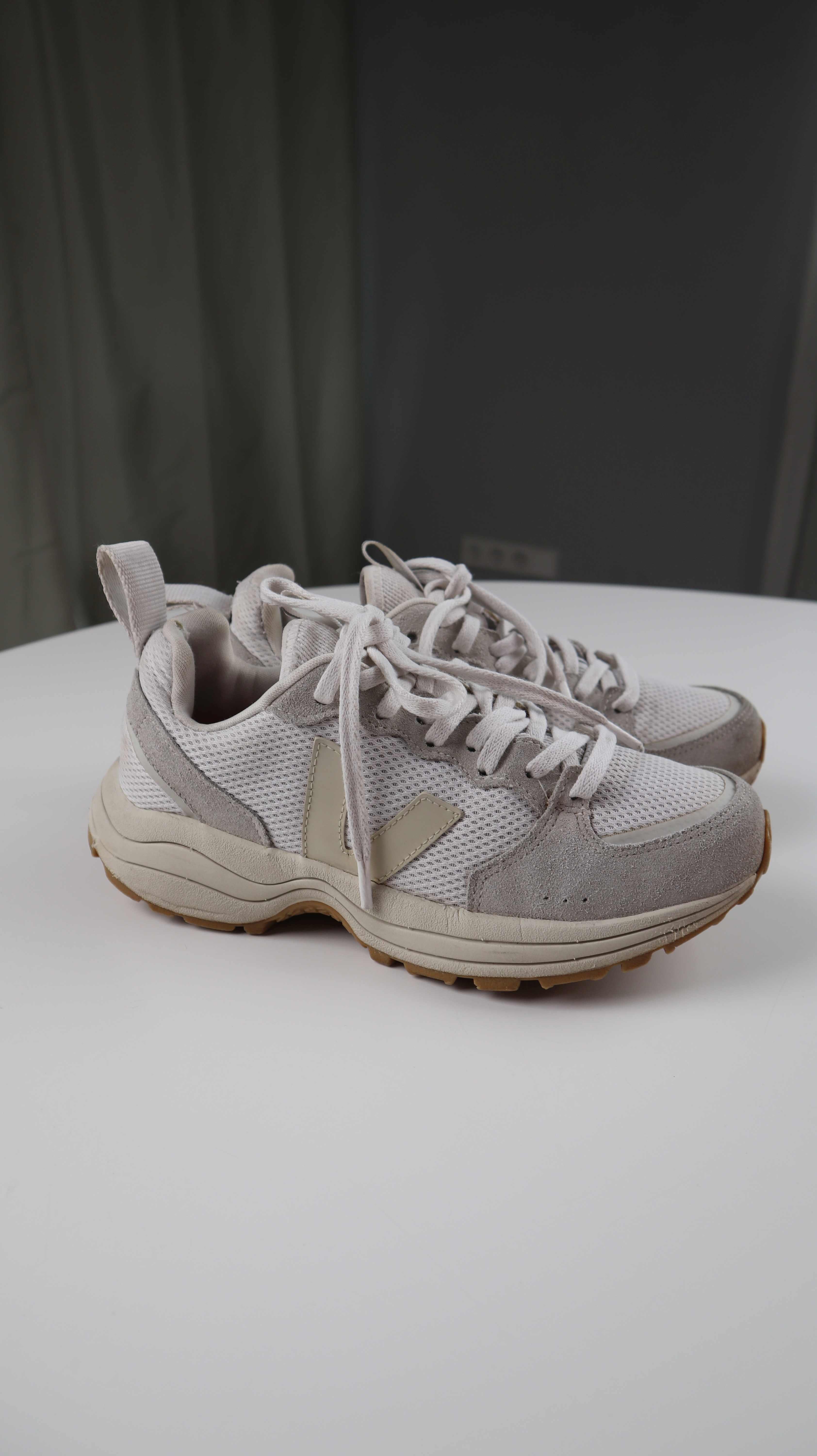 VEJA Sneaker 39 weiß Creme Turnschuhe Schnürer