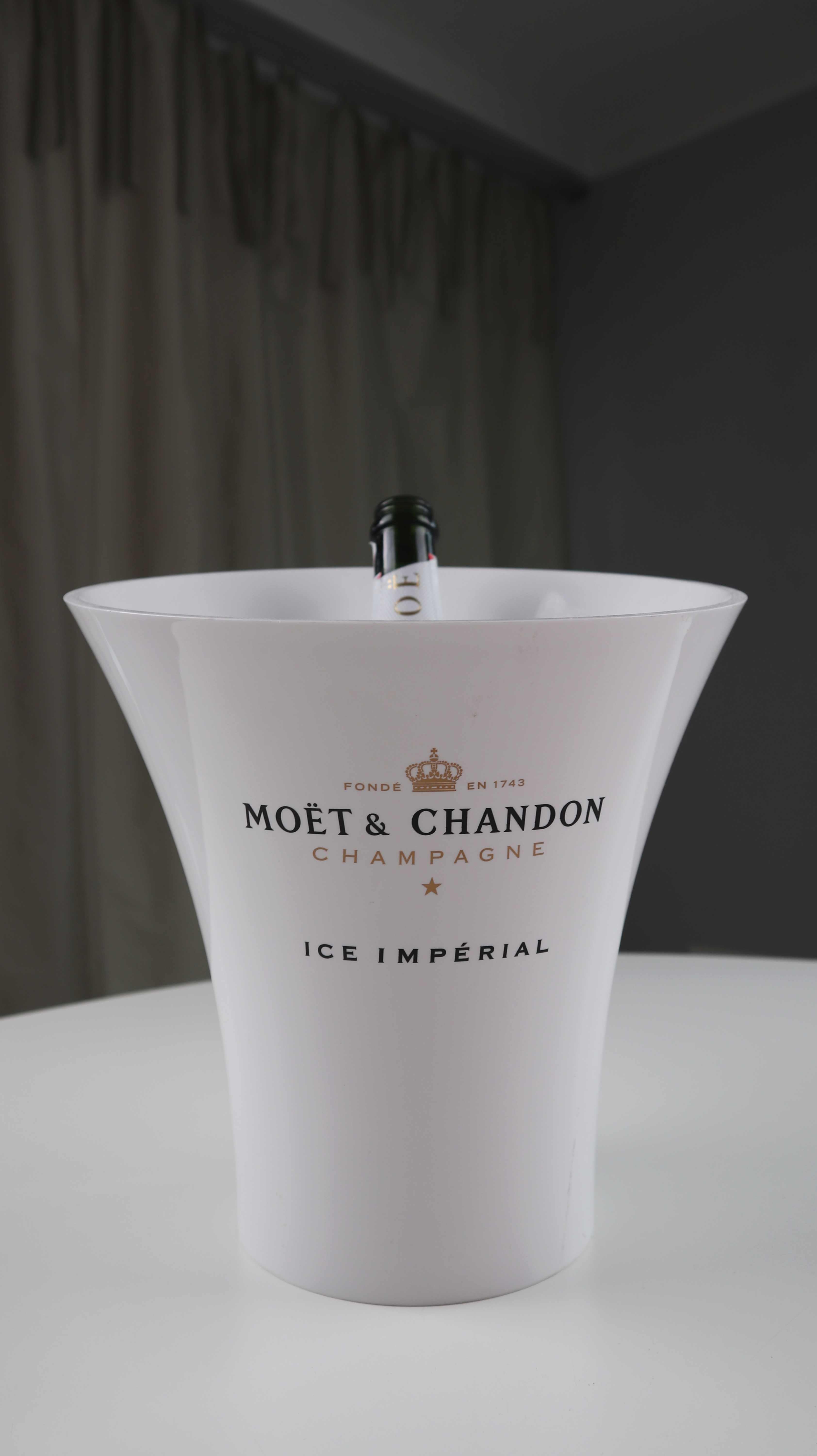 Moet Champagnerkübel Champagnerkühler Weiß Flaschenkühler Ice