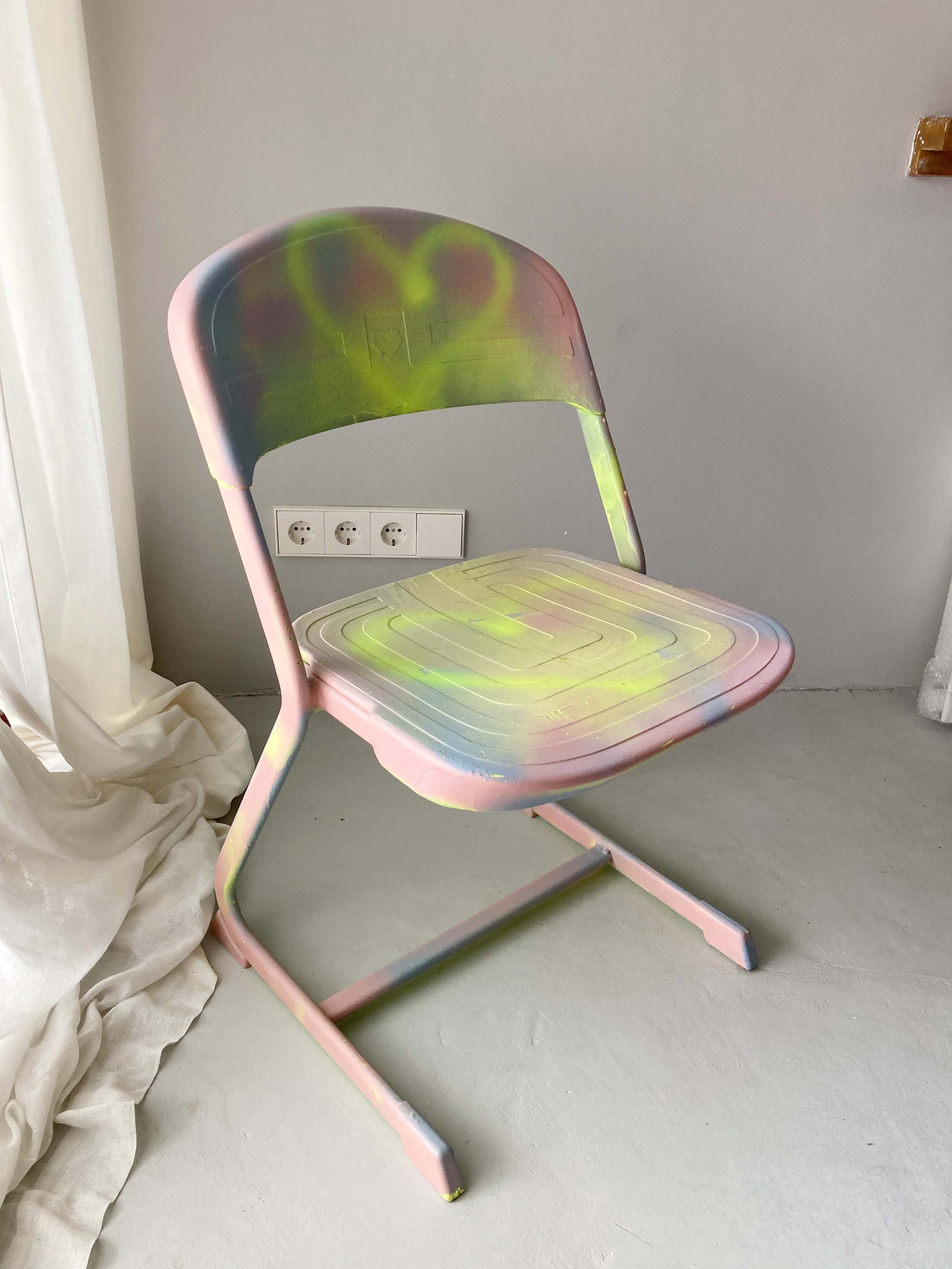 Assmann Stuhl Chair Kunststoff painted bemalt Sprayed art