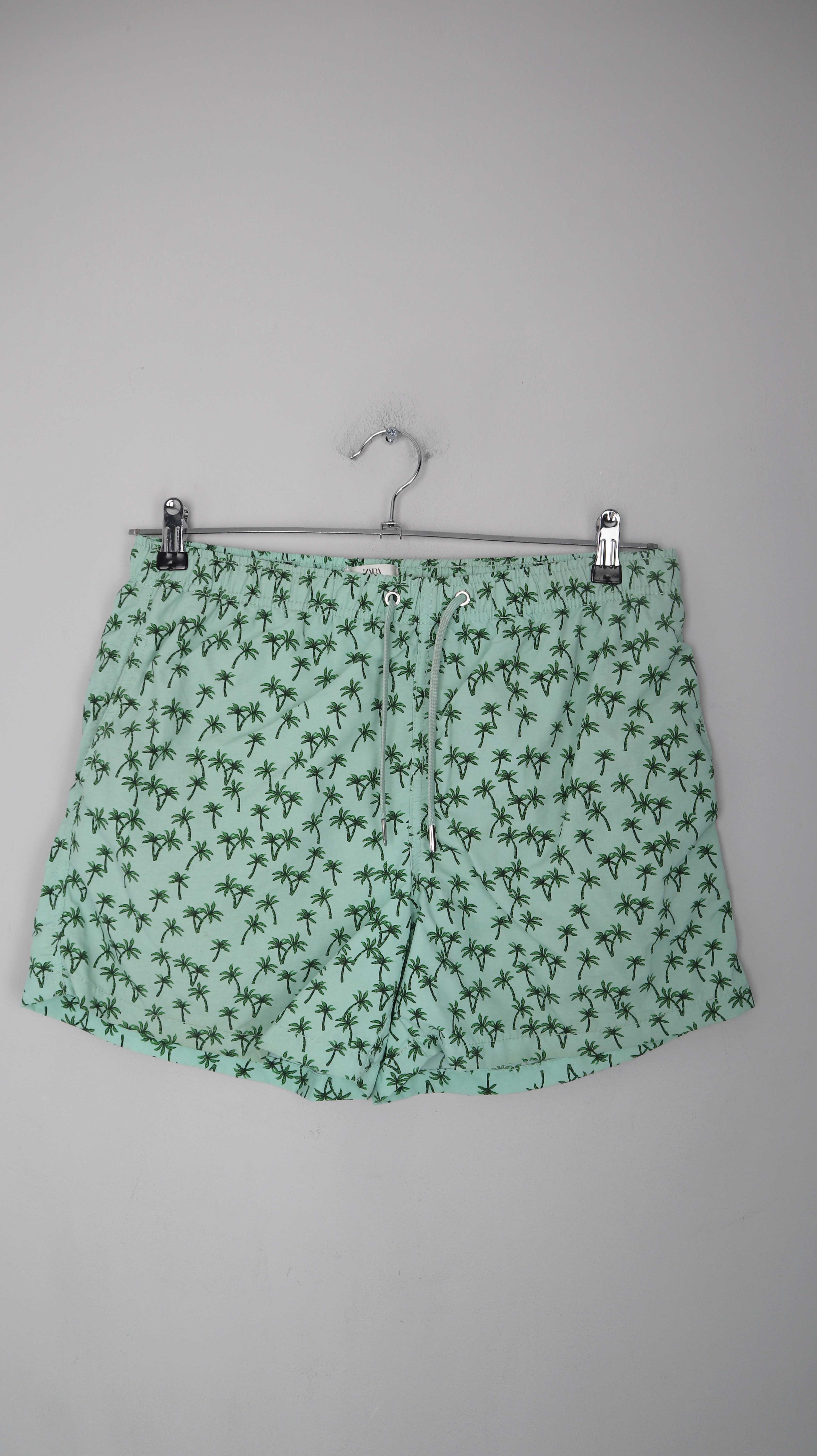 Zara Shorts Badehose grün Palmen L kurze Hose Schwimmhose