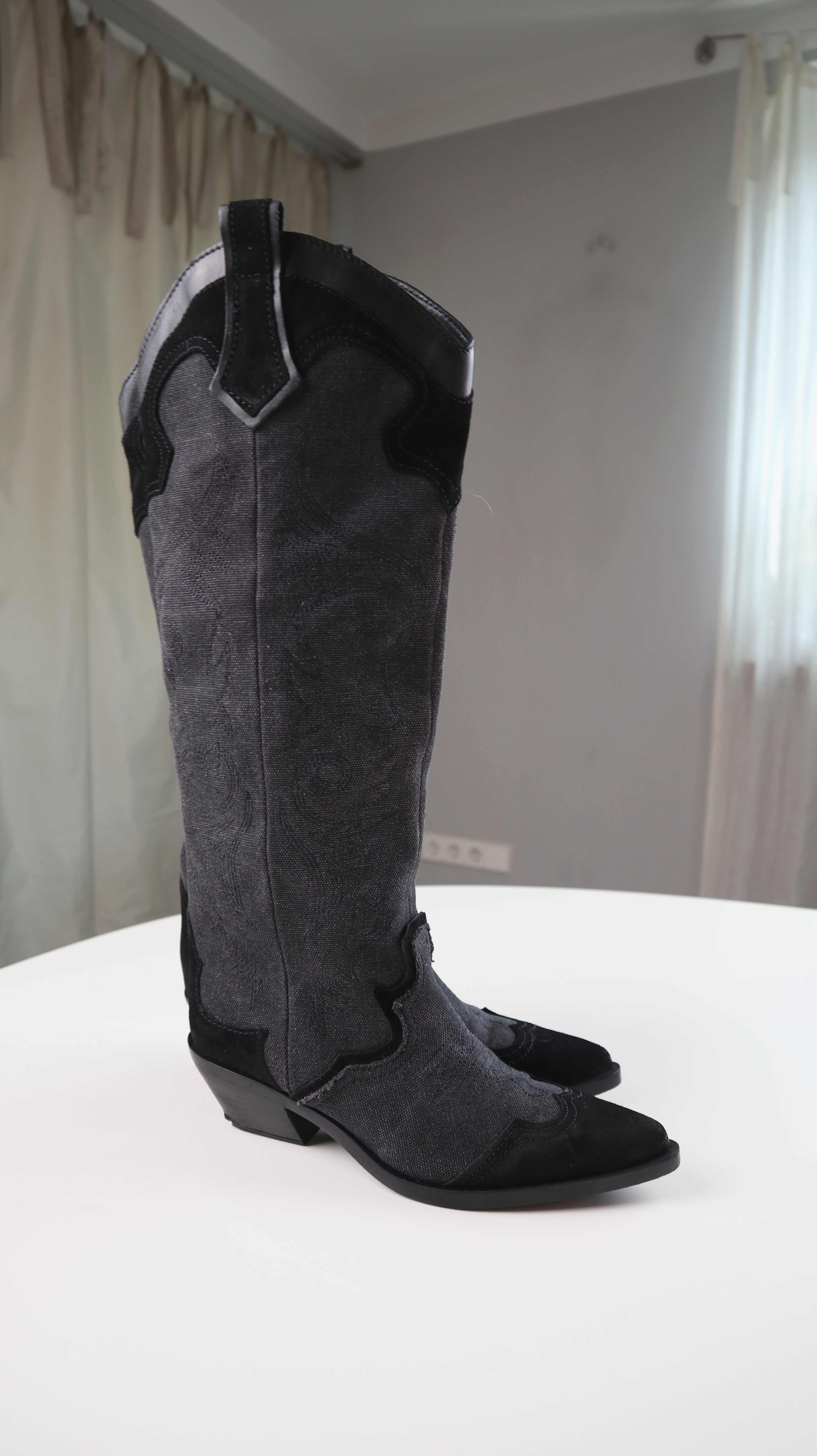 Zara Cowboystiefel in schwarz 39 Stiefel Absatz Wildleder lang