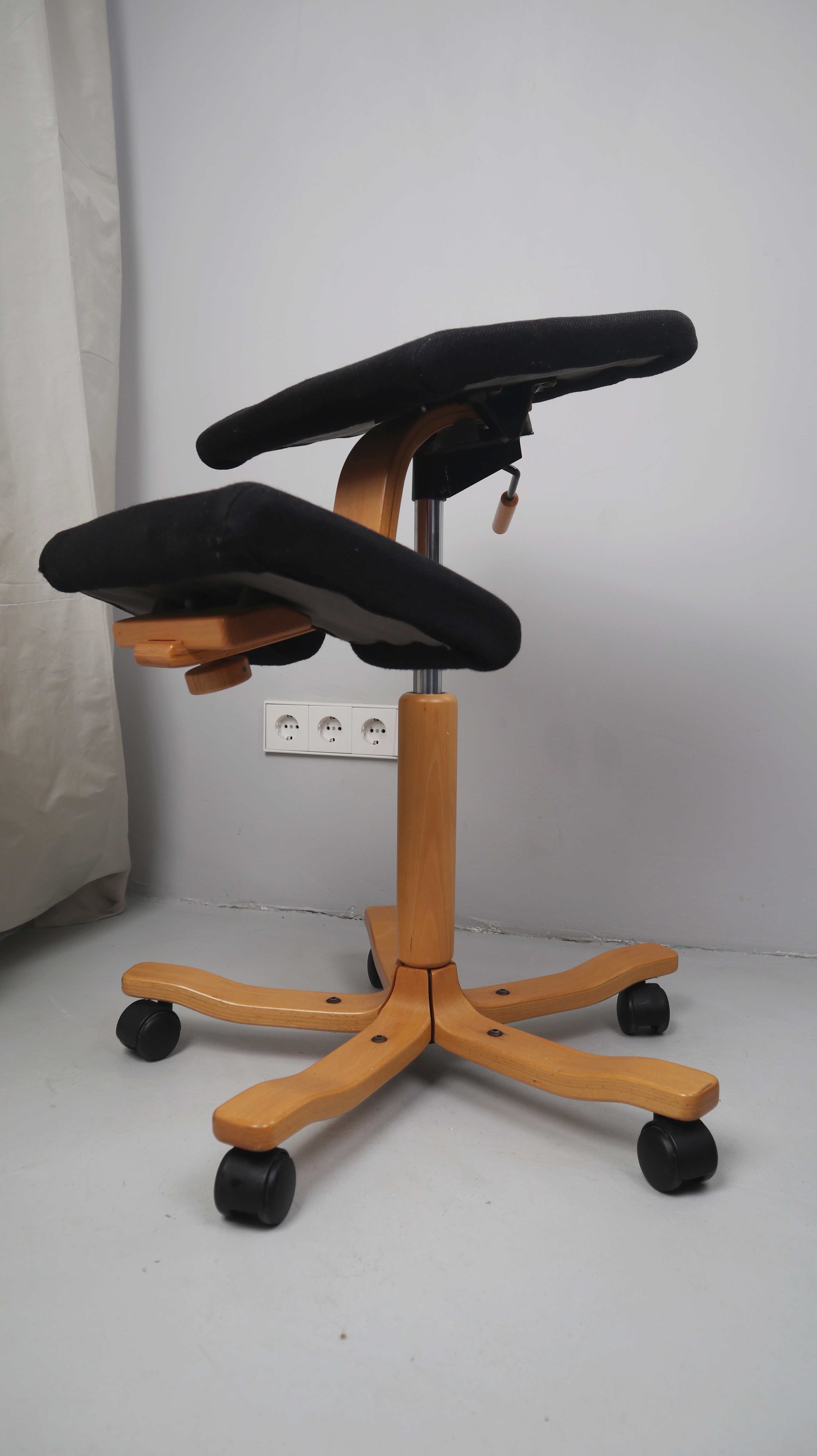 Stokke Wing Balance Stuhl ergonomischer Drehstuhl Bürostuhl Schwarz