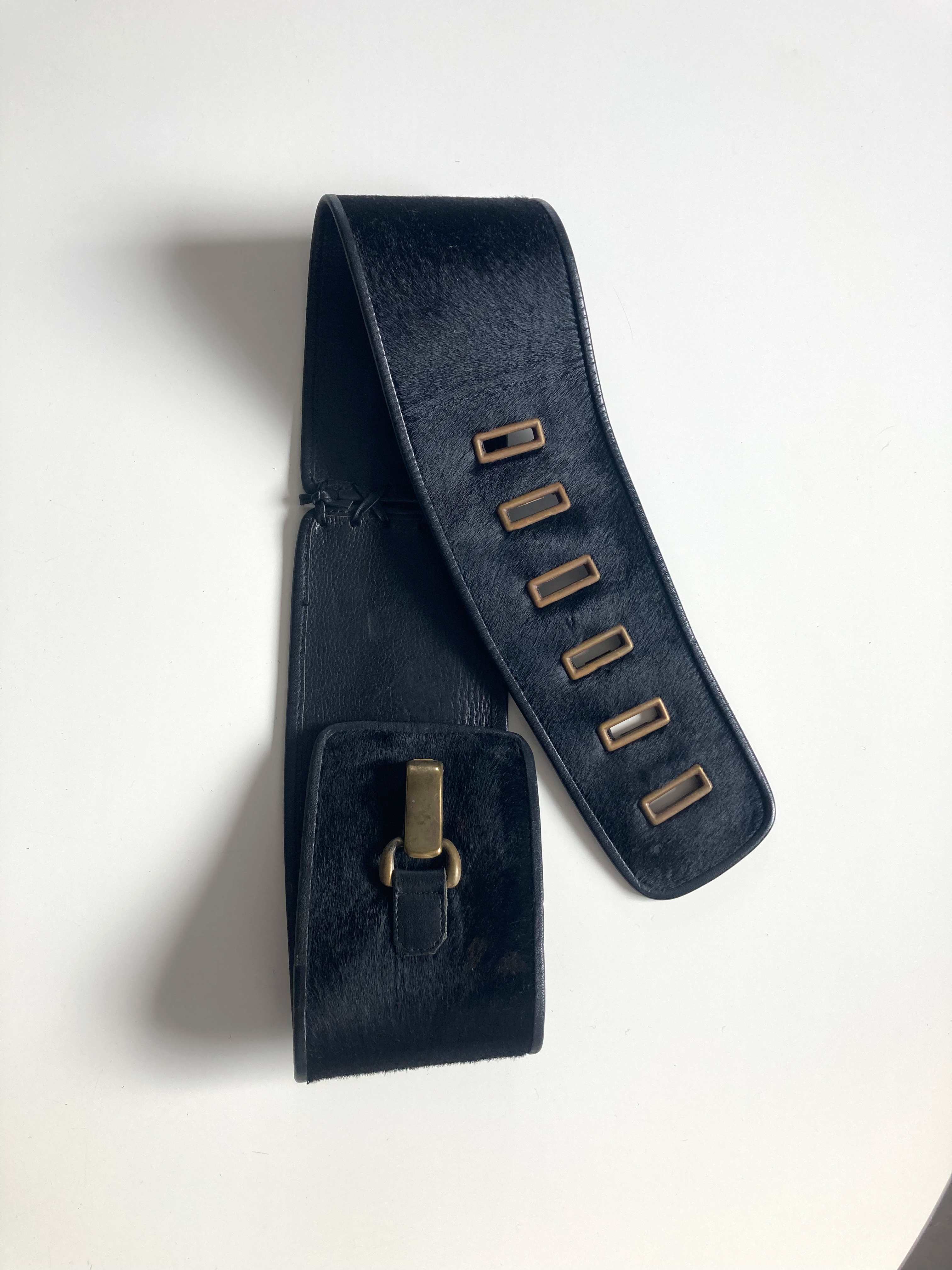 True Vintage Gürtel Hüftgürtel 80er Fell Leder Ledergürtel verstellbar Talliengürtel