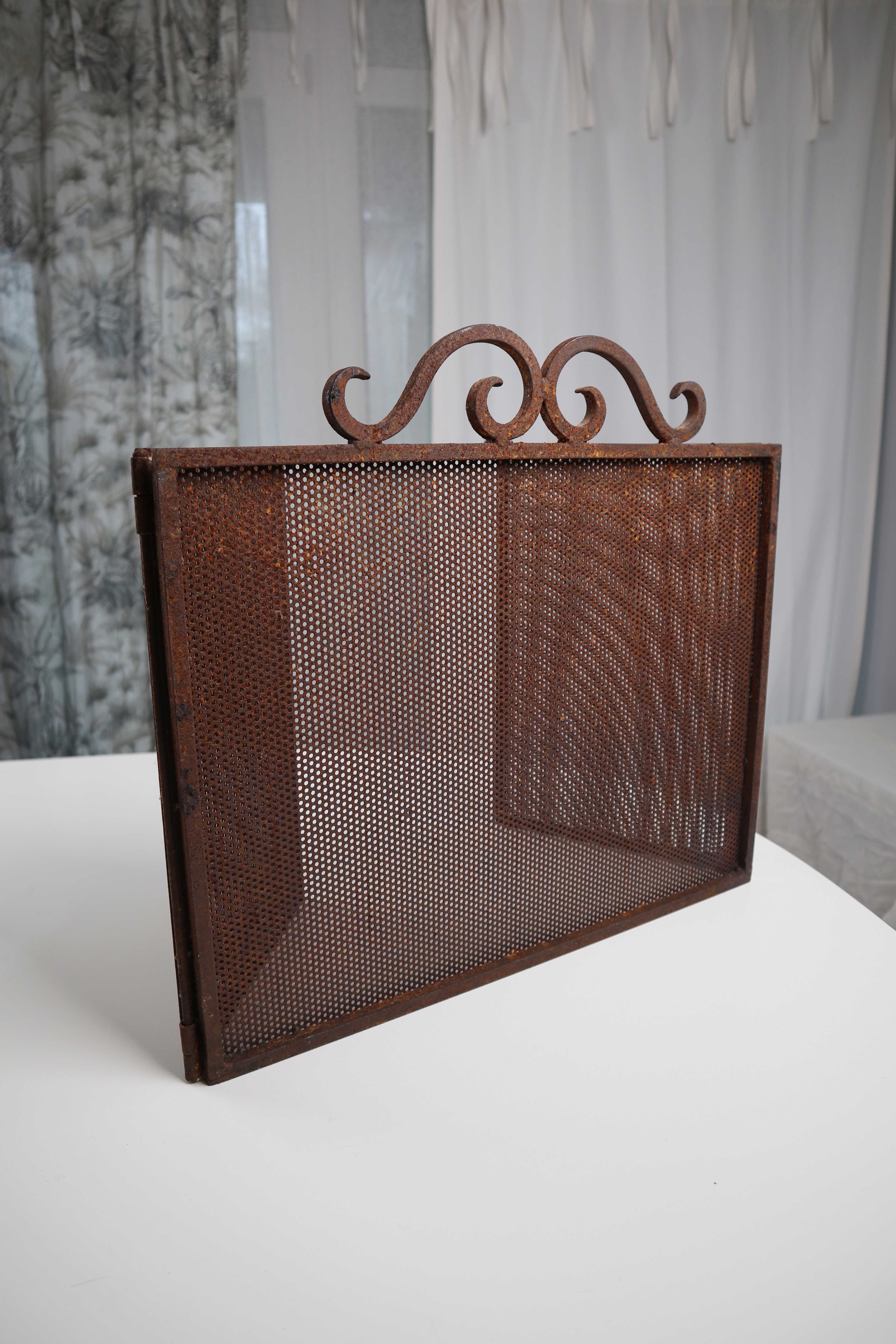 Antikes französisches Ofengitter Shabby Chic Kaminschirm Funkenschutzgitter