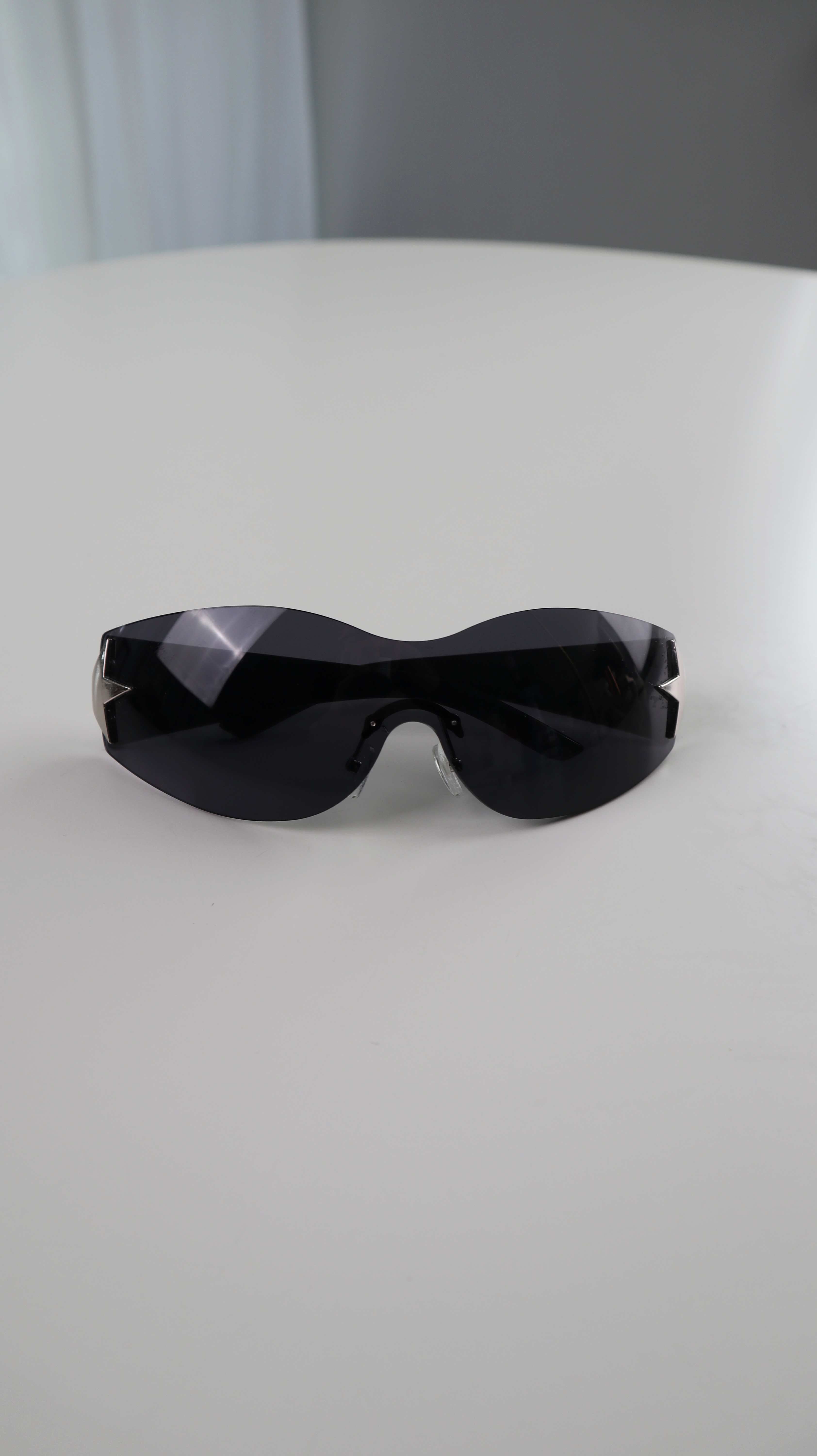 Vintage Sonnenbrille Y2K schwarz schmal schwarz Stern