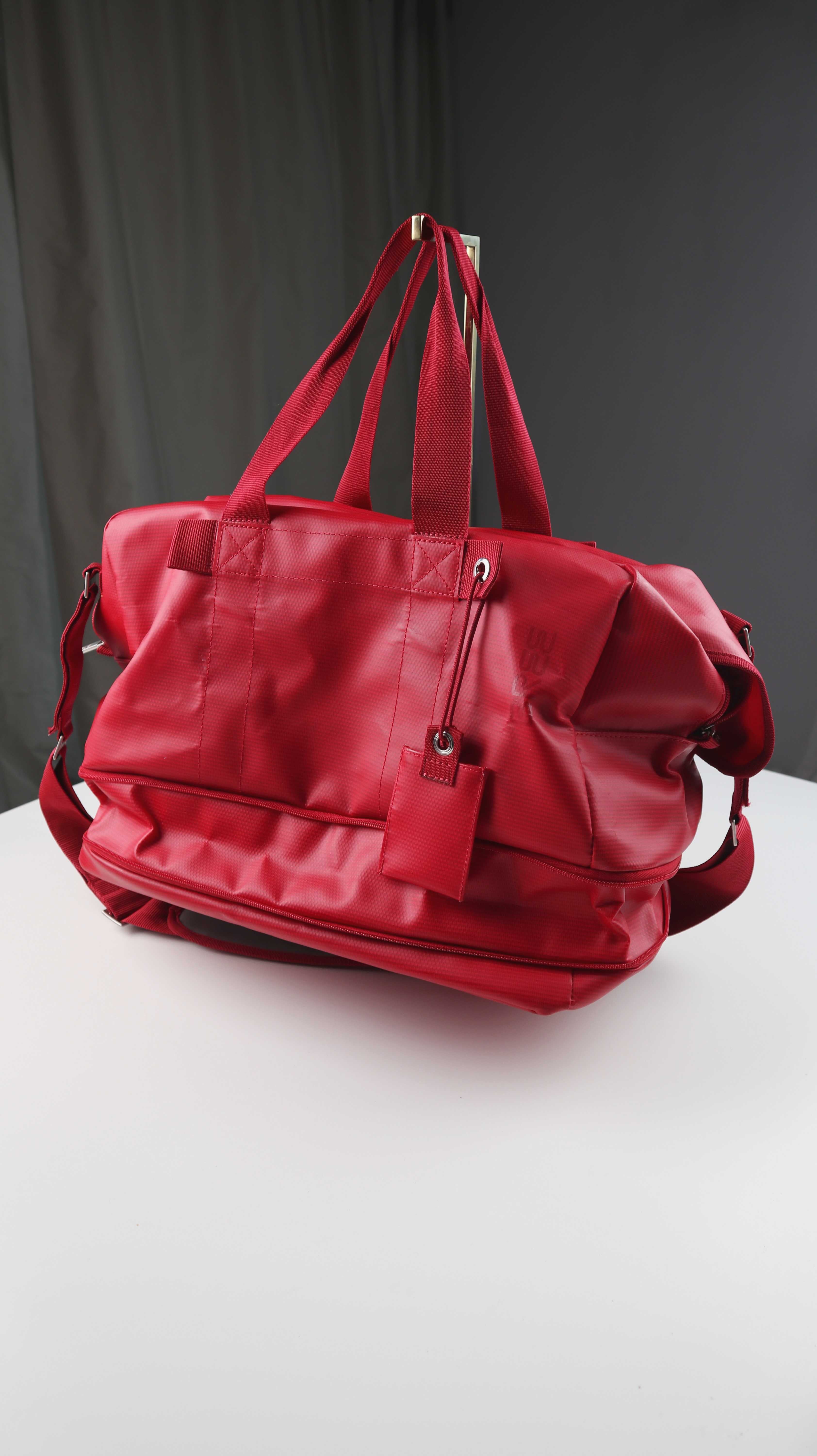 Bree Reisetasche rot Shopper Weekender Planentasche Duffle bag