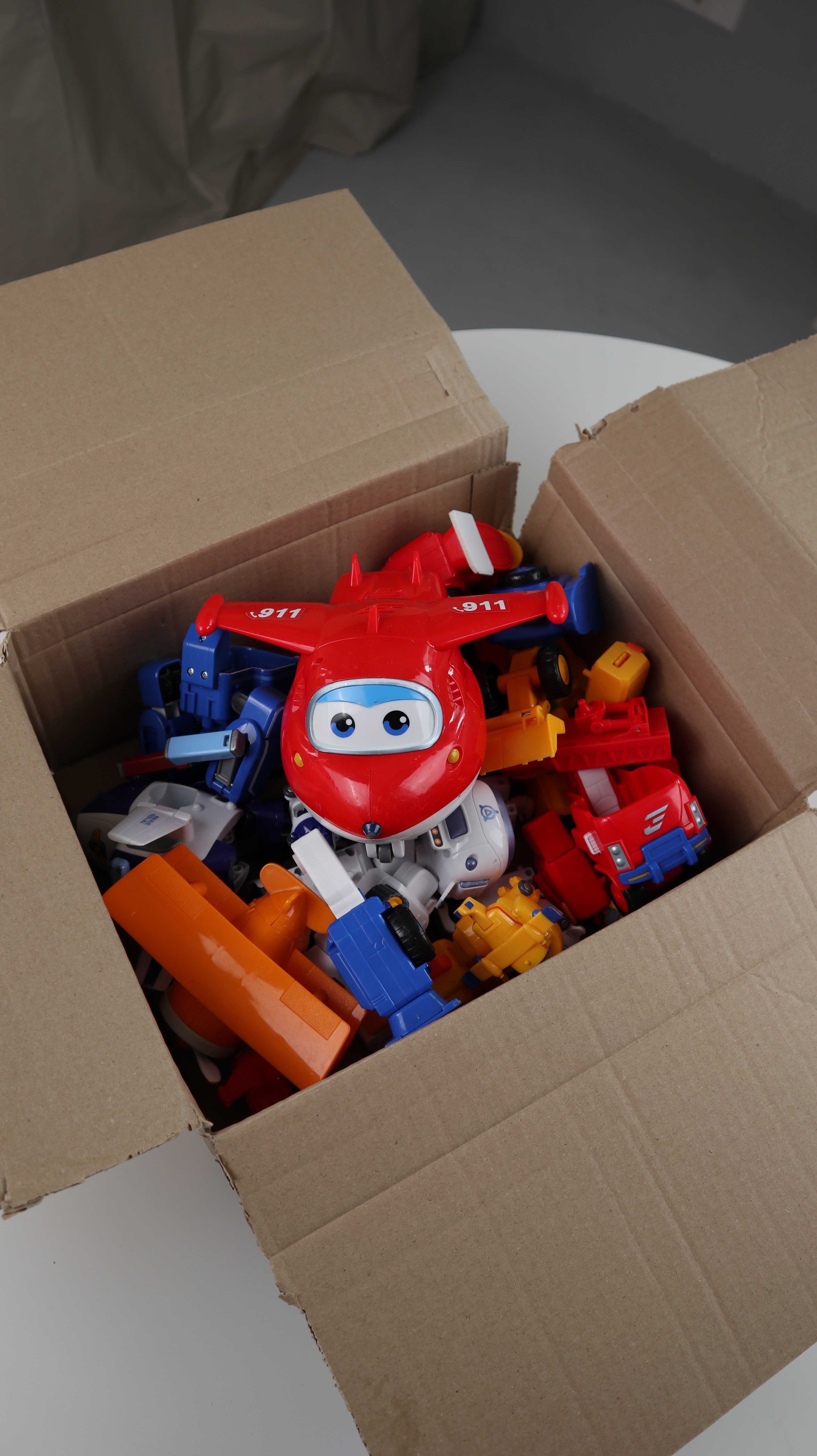 Super Wings Spielzeugflugzeug Transformationsroboter PVC Figuren