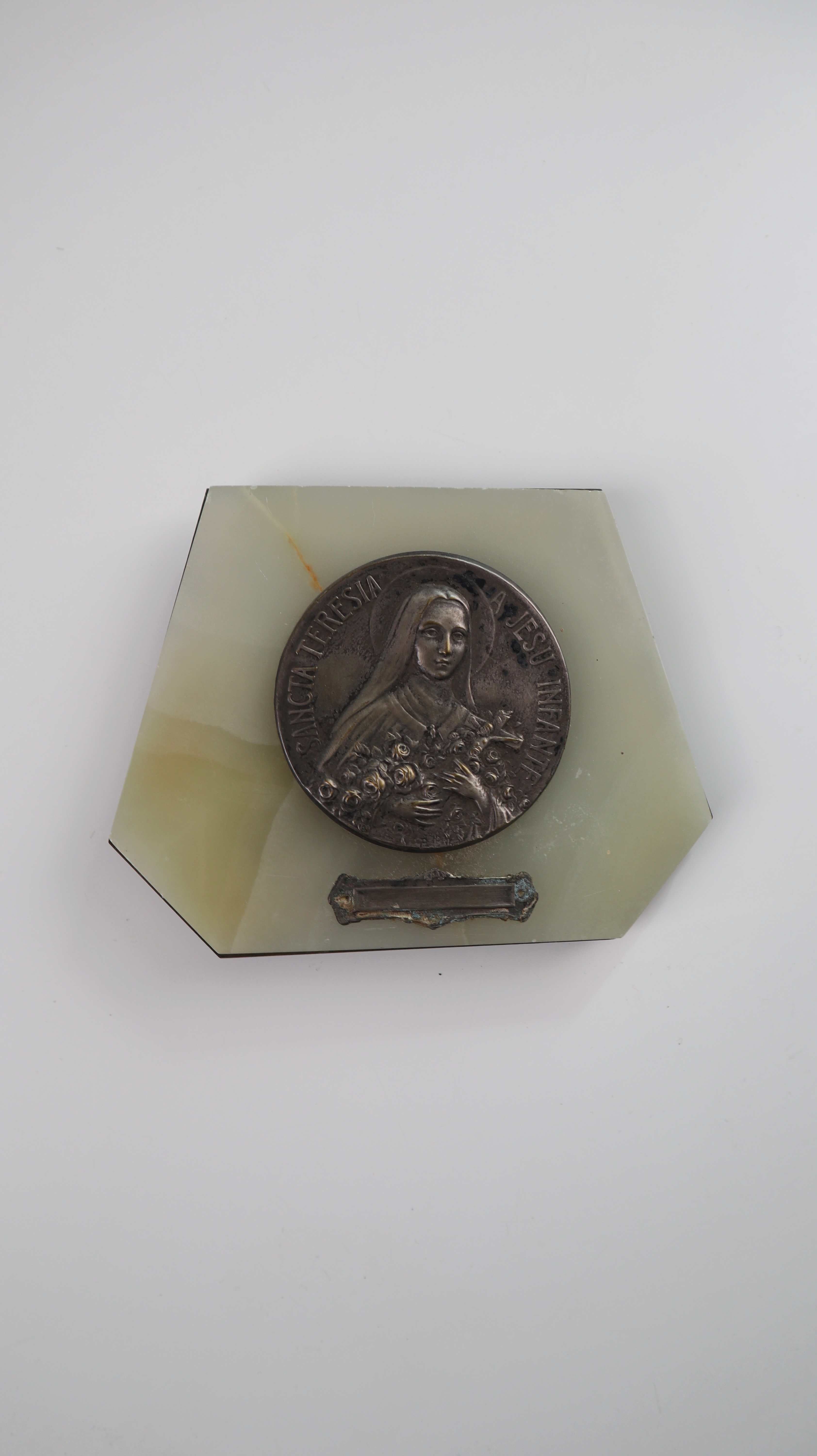 Emblem St. Theresia Aufsteller made in Frankreich Stein Metall Bronzemedaille