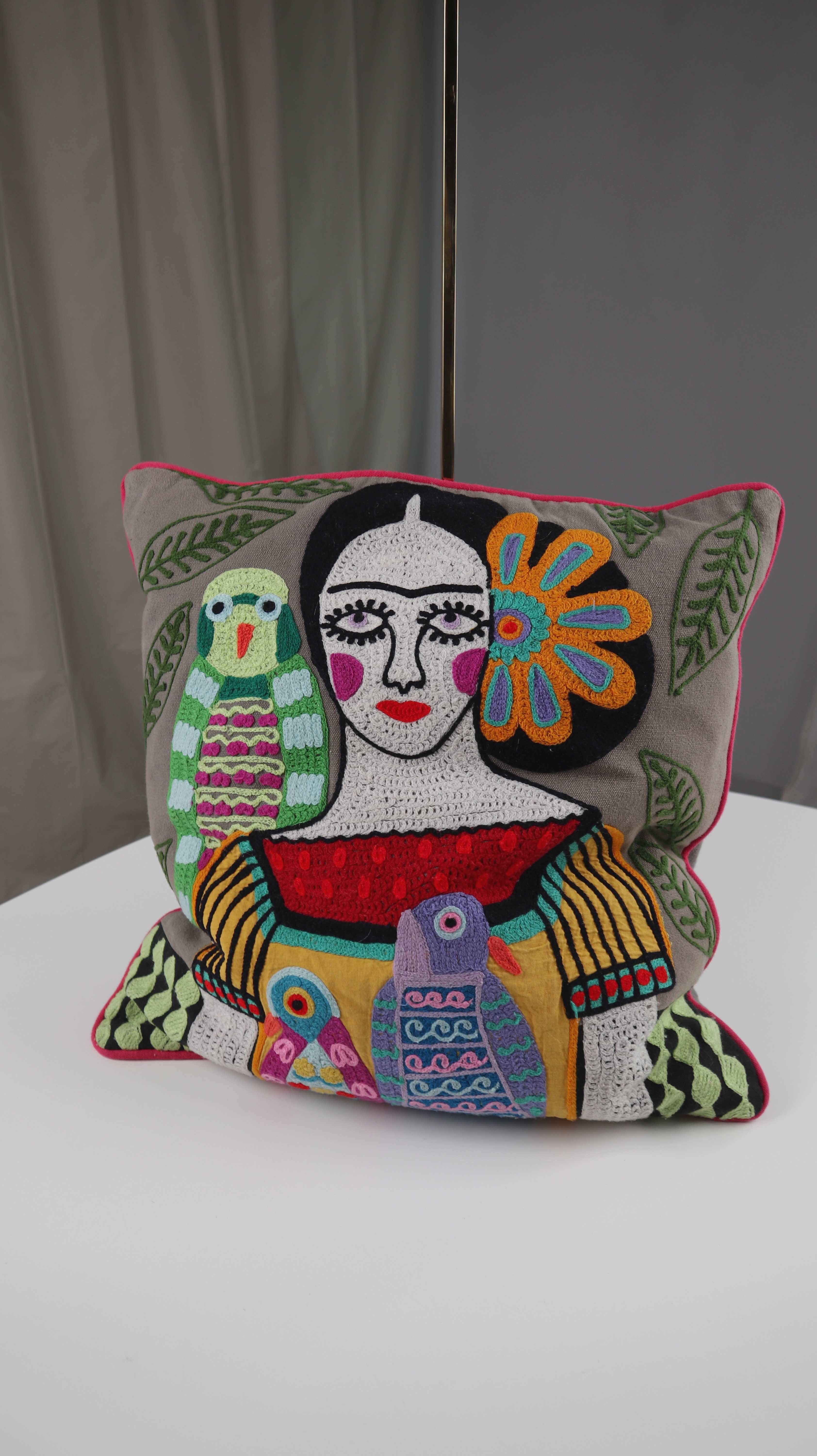 Vossberg Kissen bunt Frida Kahlo 45 x 45 bestickt