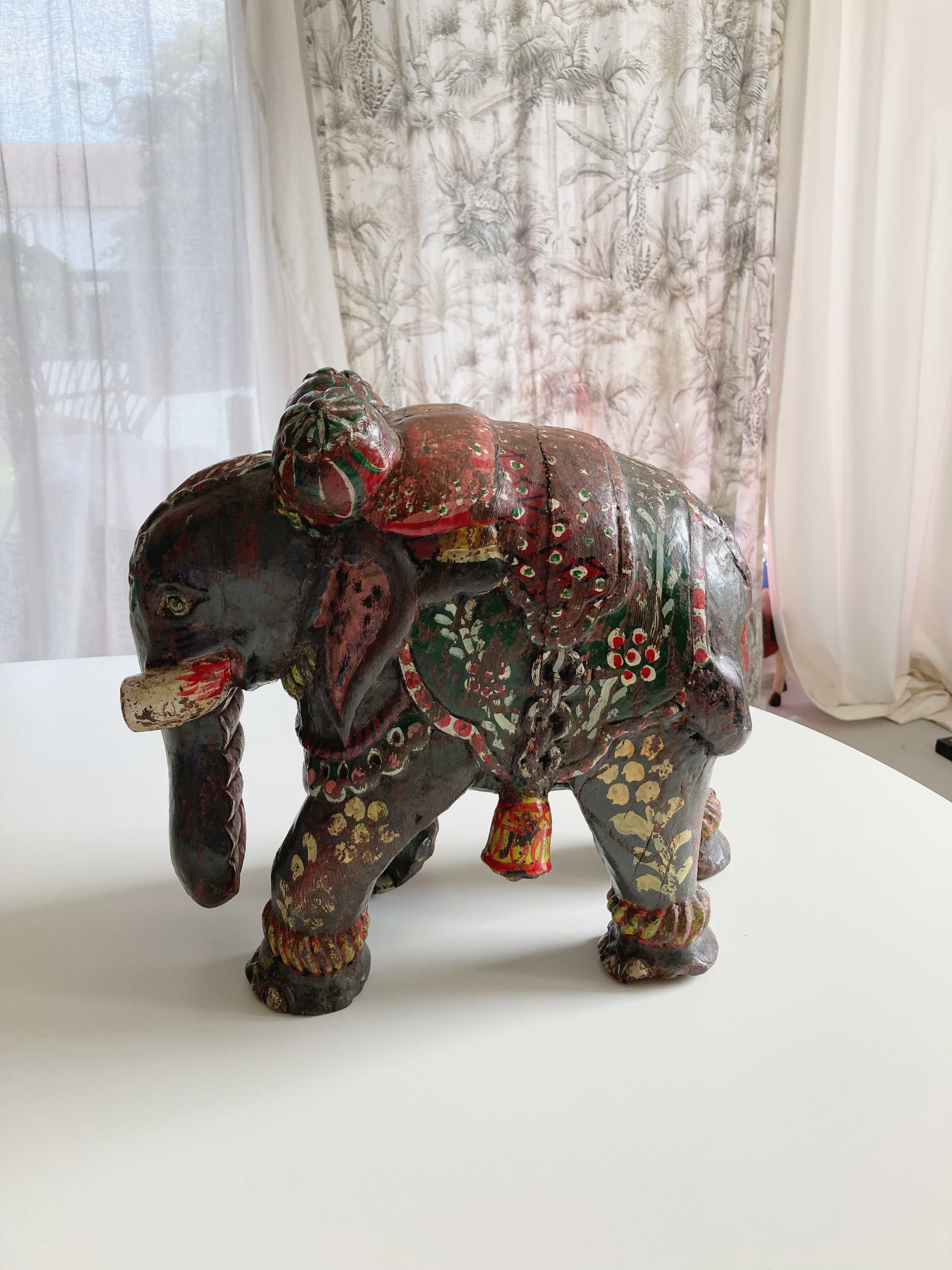 Antike Elefantenfigur Holzfigur Elefant bemalt Statue