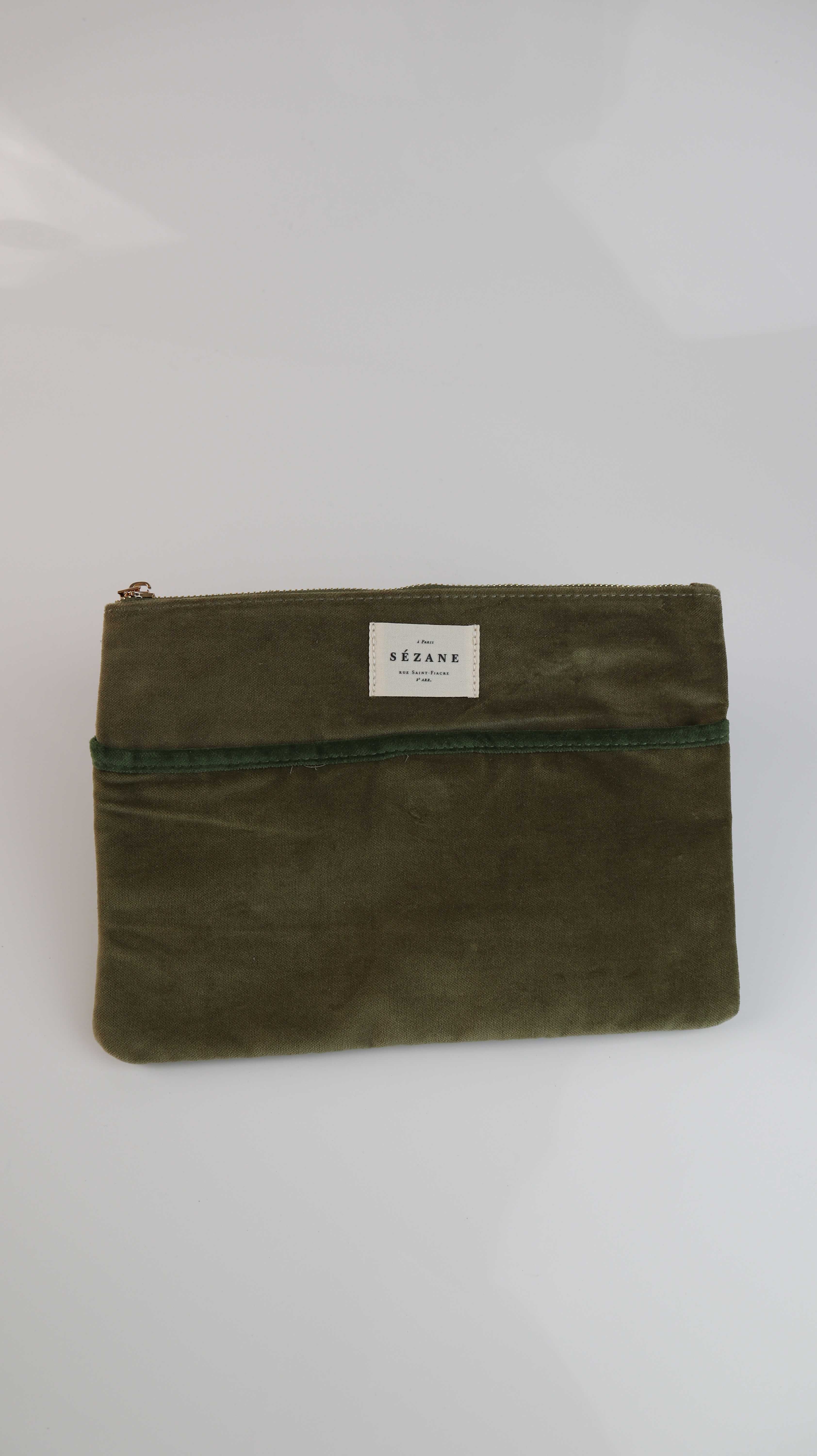 Sezane Etui Case Tasche grün Samt Samttasche Khaki dunkelgrün