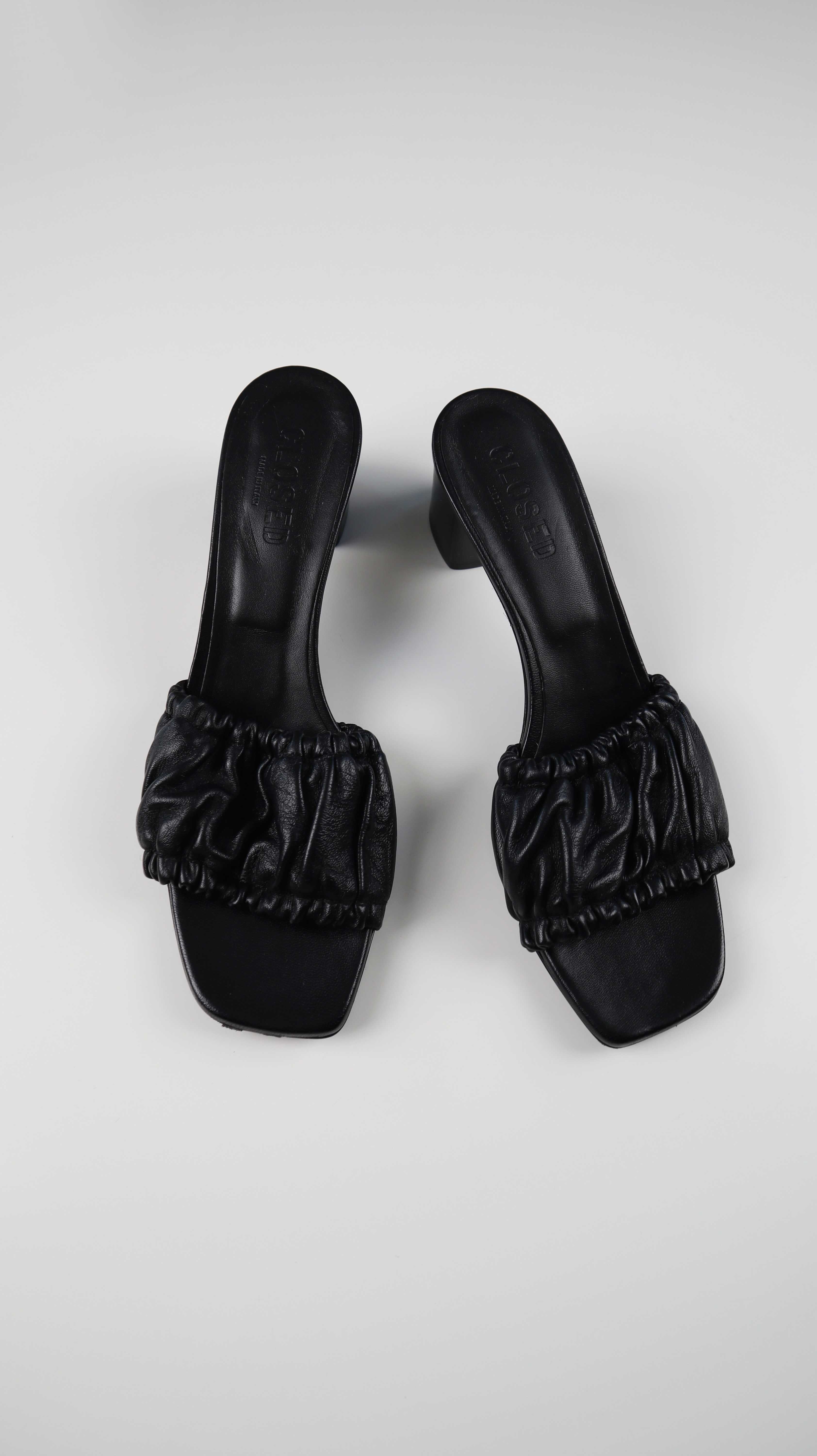 COS Heels Slipper schwarz 39 Lederslipper Slipper Loafer Sandalen Absatzschuhe