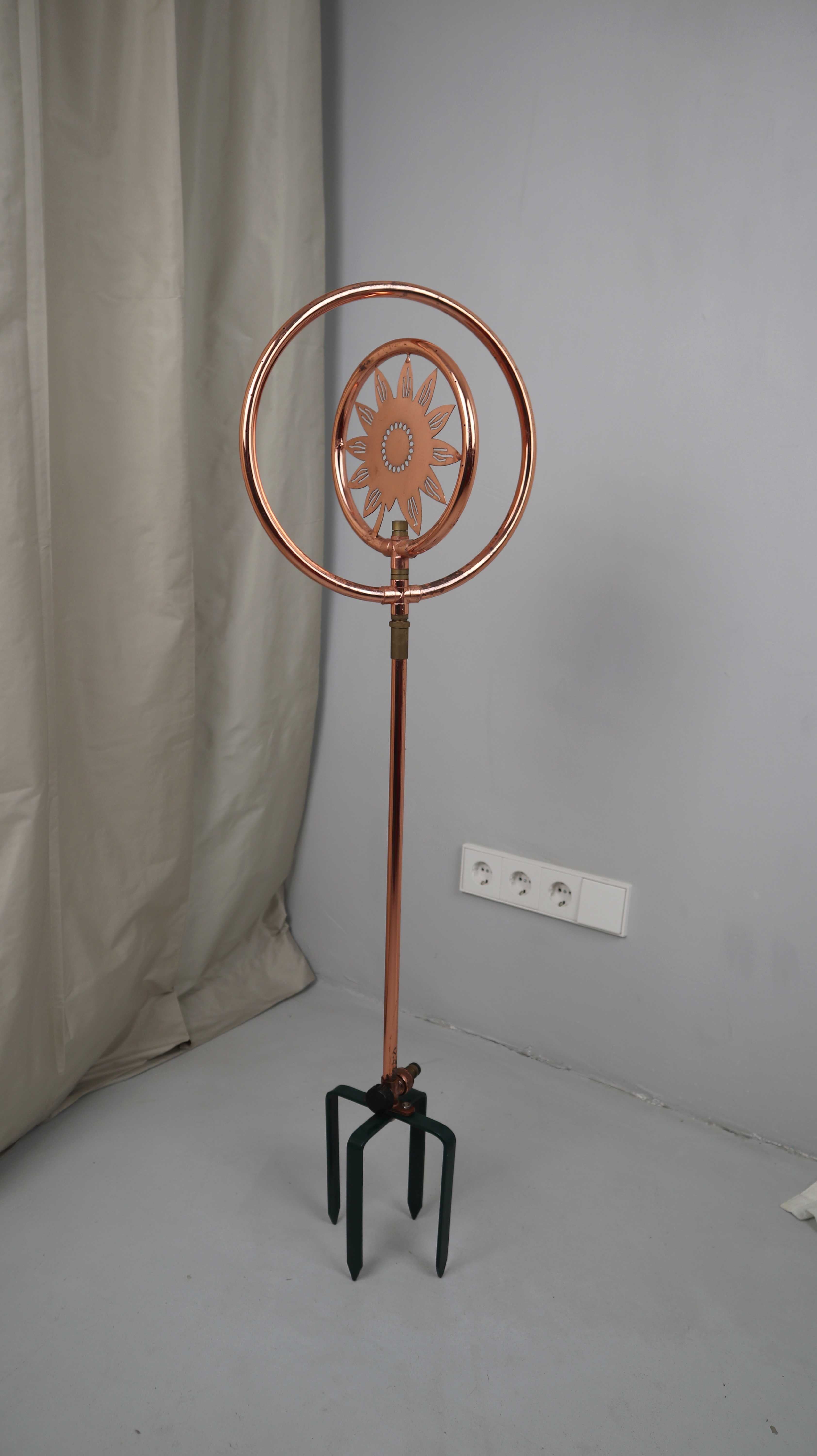 Rasensprenger Kupfer Blume Erdspieß Kreisregner Wasserspiel Rotierend