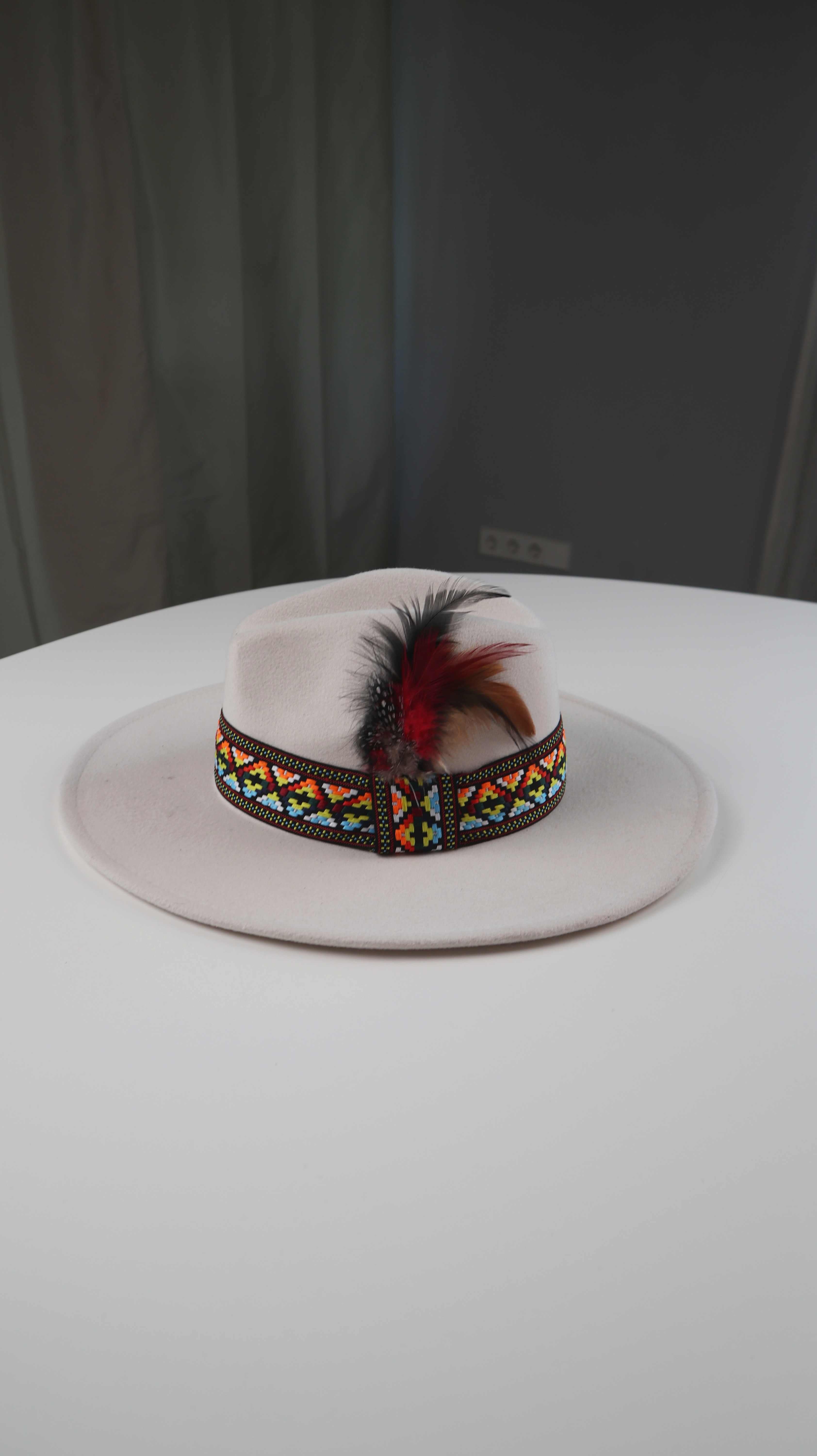 Hut Creme Beige Federn Fedora Sommerhut breite Krempe Hippie Bohemian