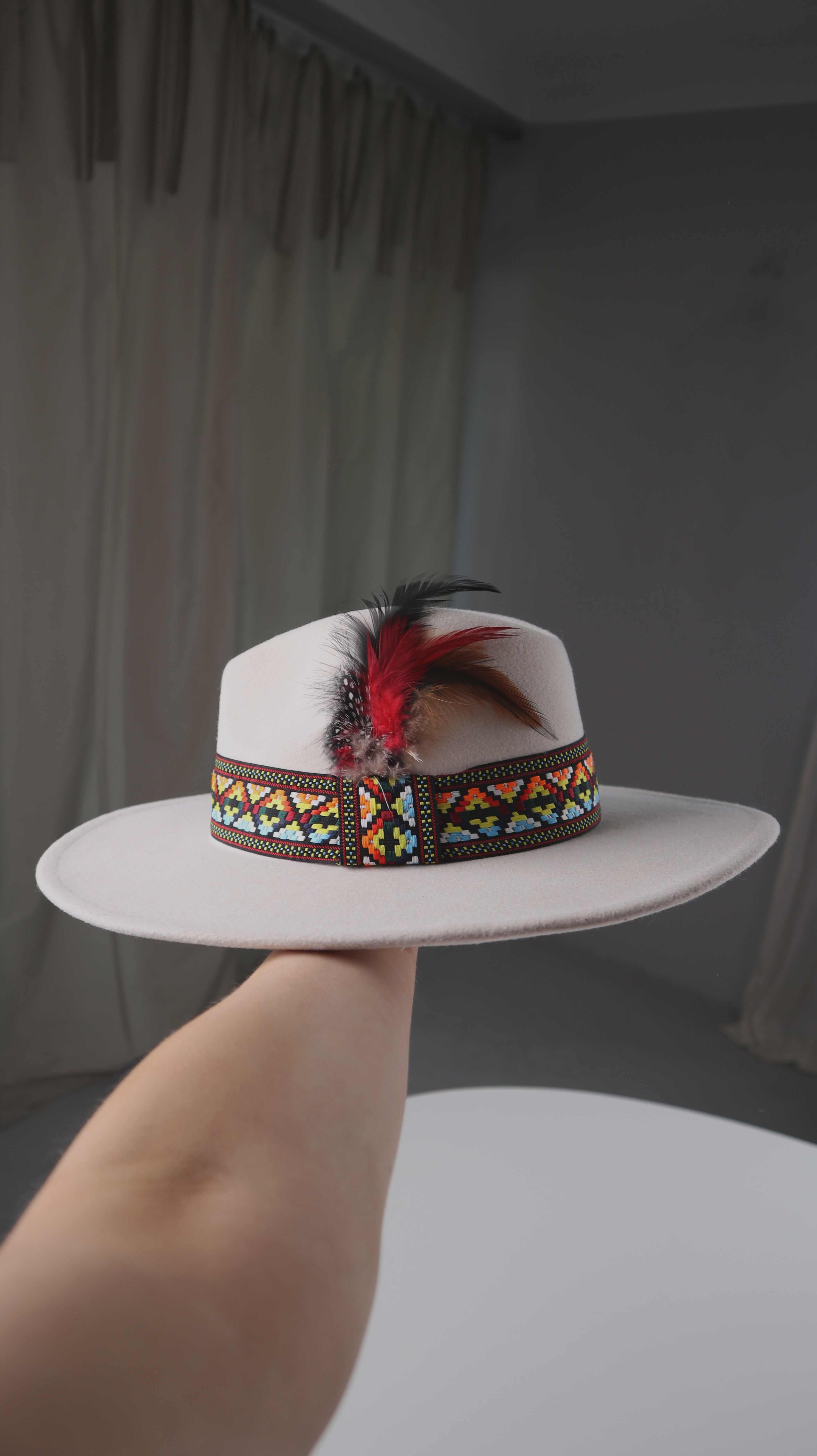 Hut Creme Beige Federn Fedora Sommerhut breite Krempe Hippie Bohemian