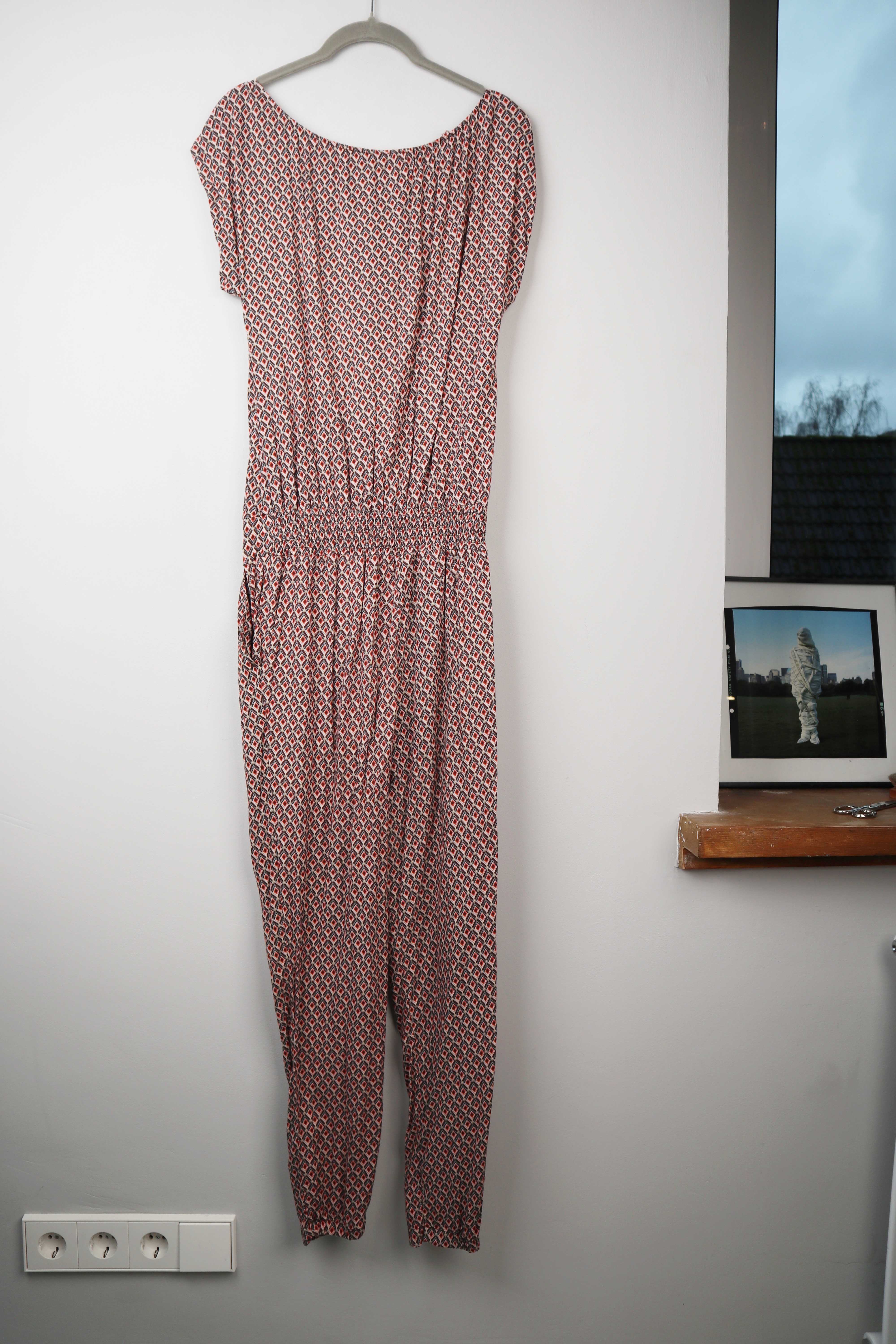 Bershka Overall Einteiler Rot 38 M Muster Ganzkörperanzug kurzärmlig