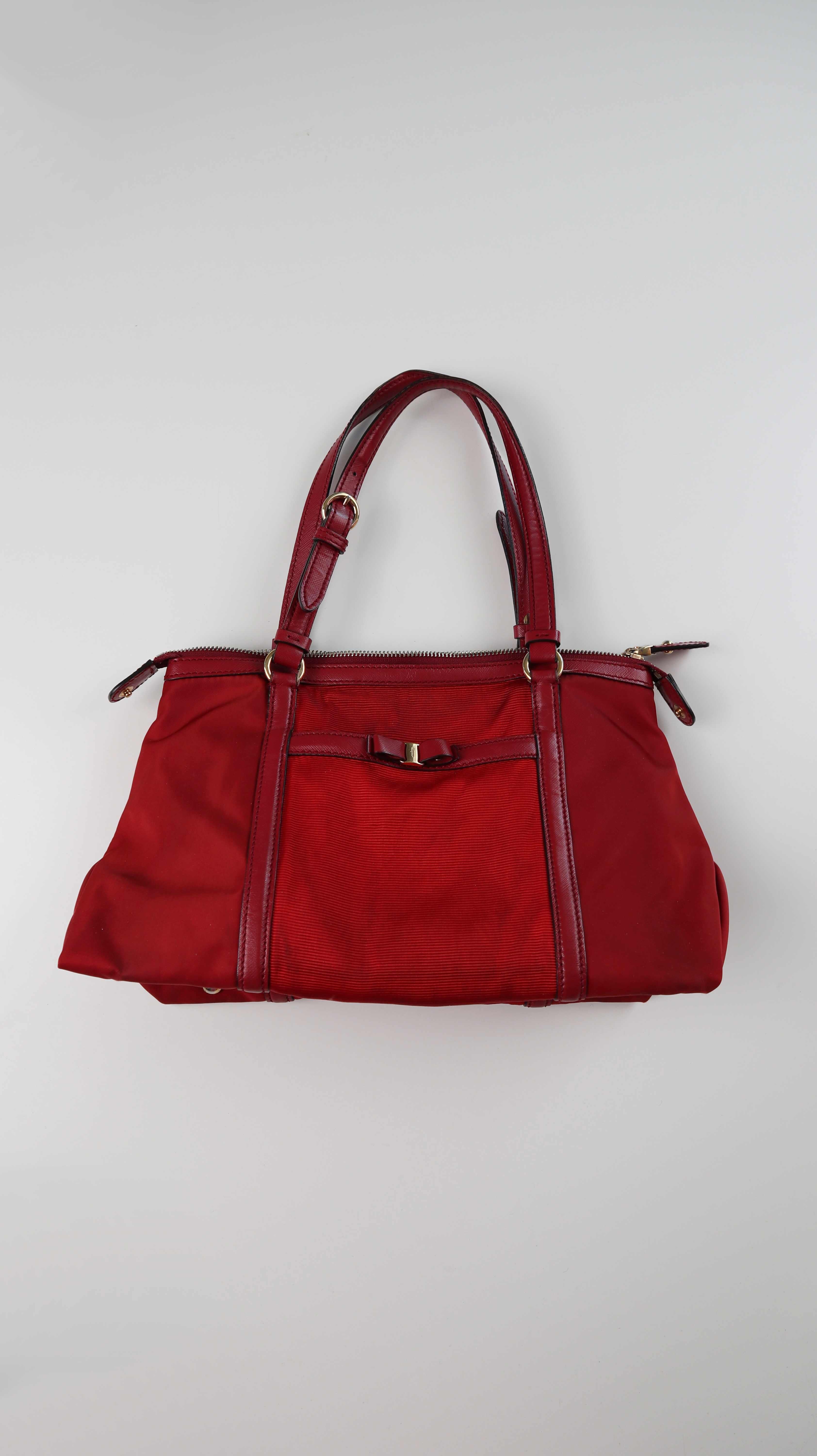 Salvatore Ferragamo Tasche Handtasche rot Minitasche Dunkelrot