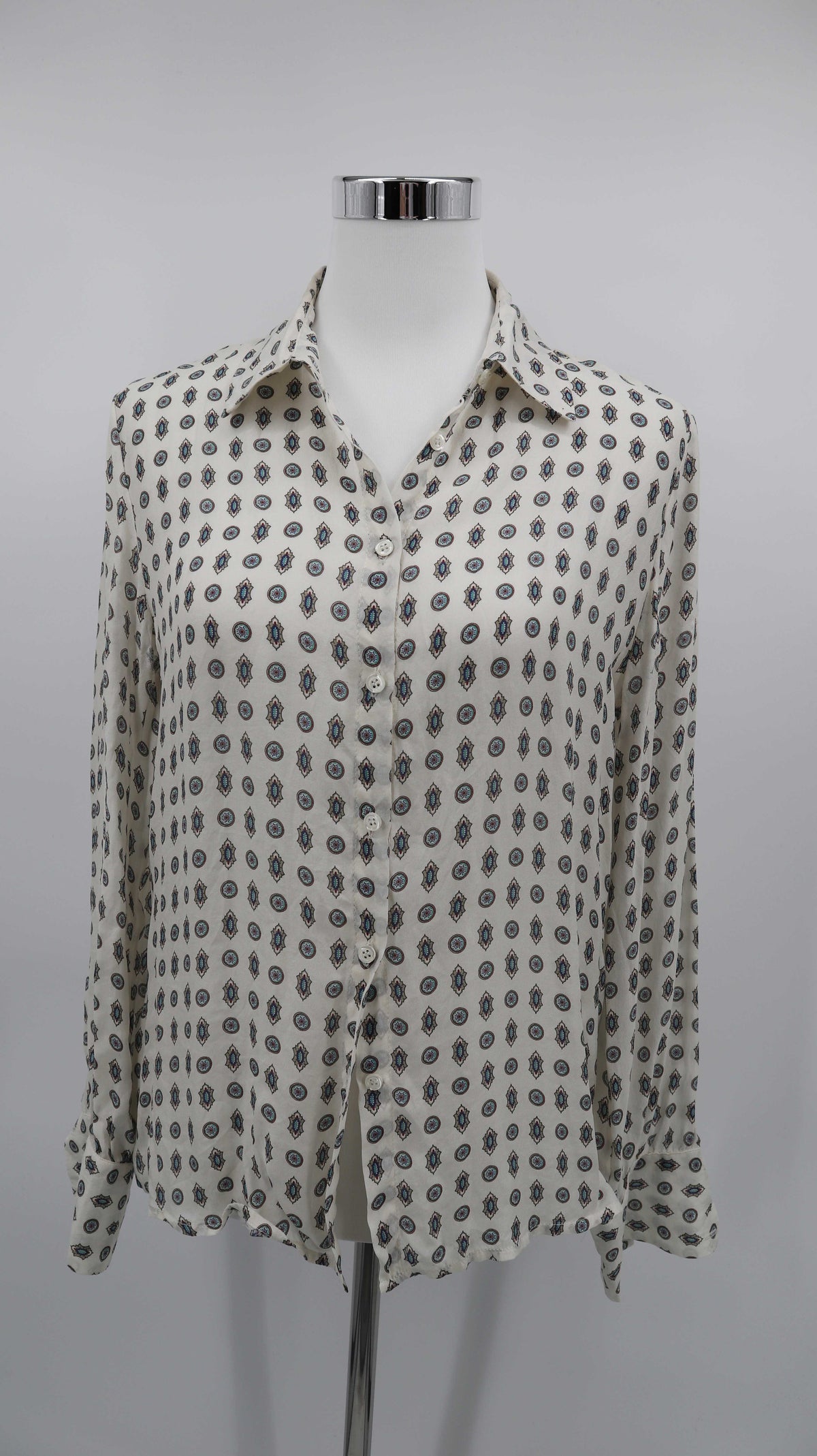 Makena Lei Bluse Seidenbluse 38 M Seide Paisley weiß gemustert