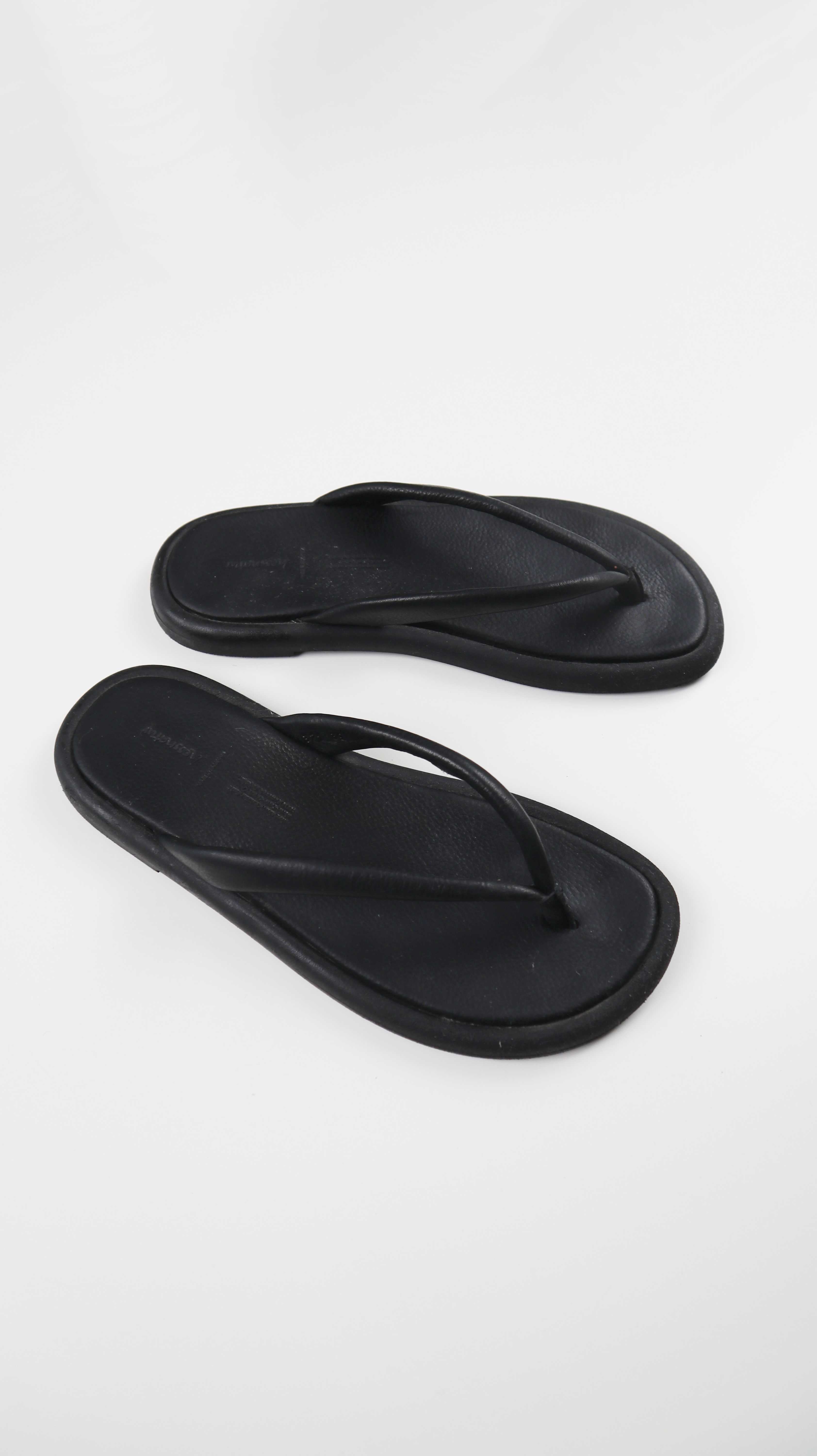 Hessnatur Flip Flops schwarz Leder 39 Slipper Loafer Sandalen Latschen