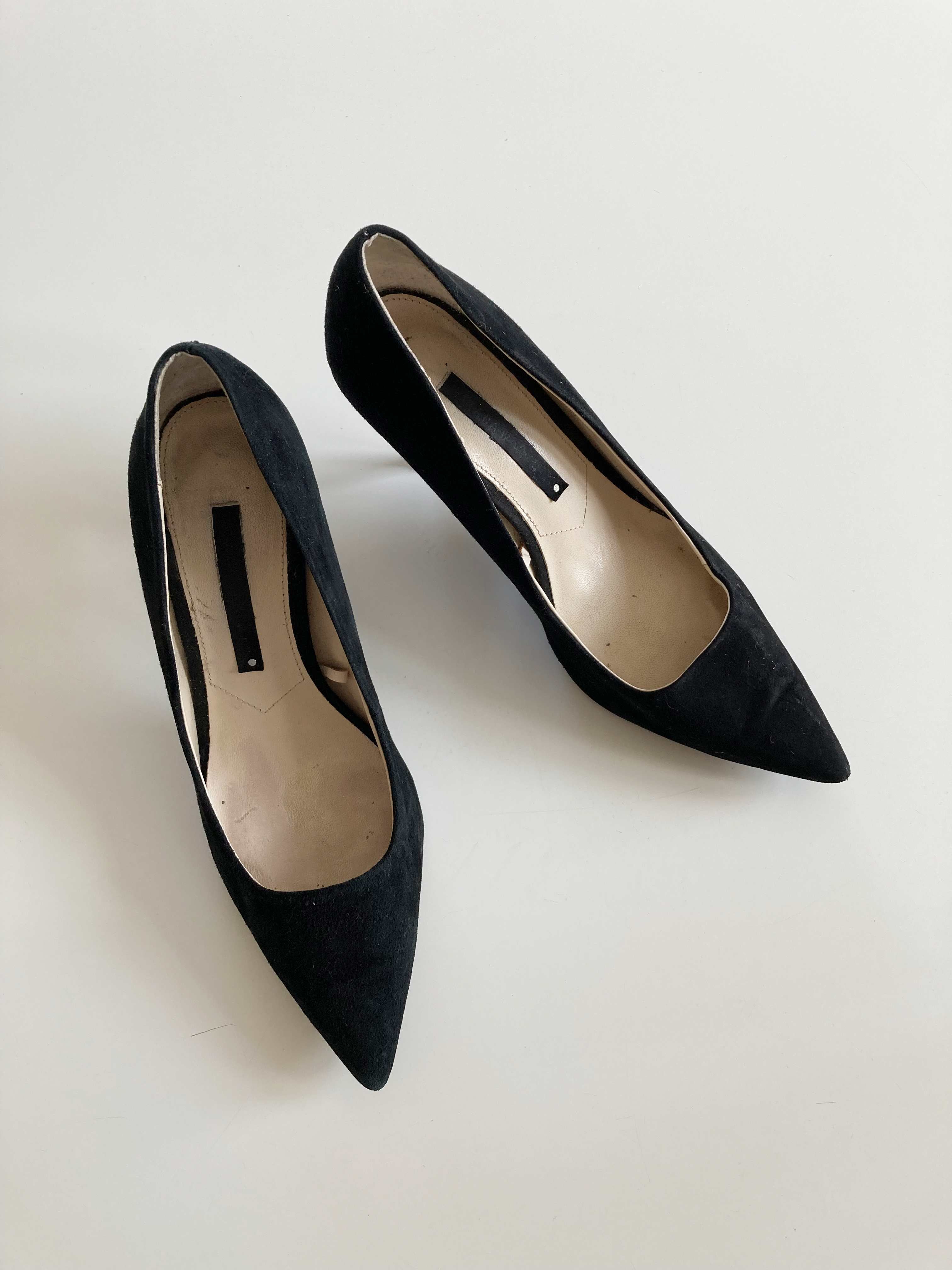 Zara Women Heels Pumps High Heels Schwarz Spitz 38 Wildlederheels