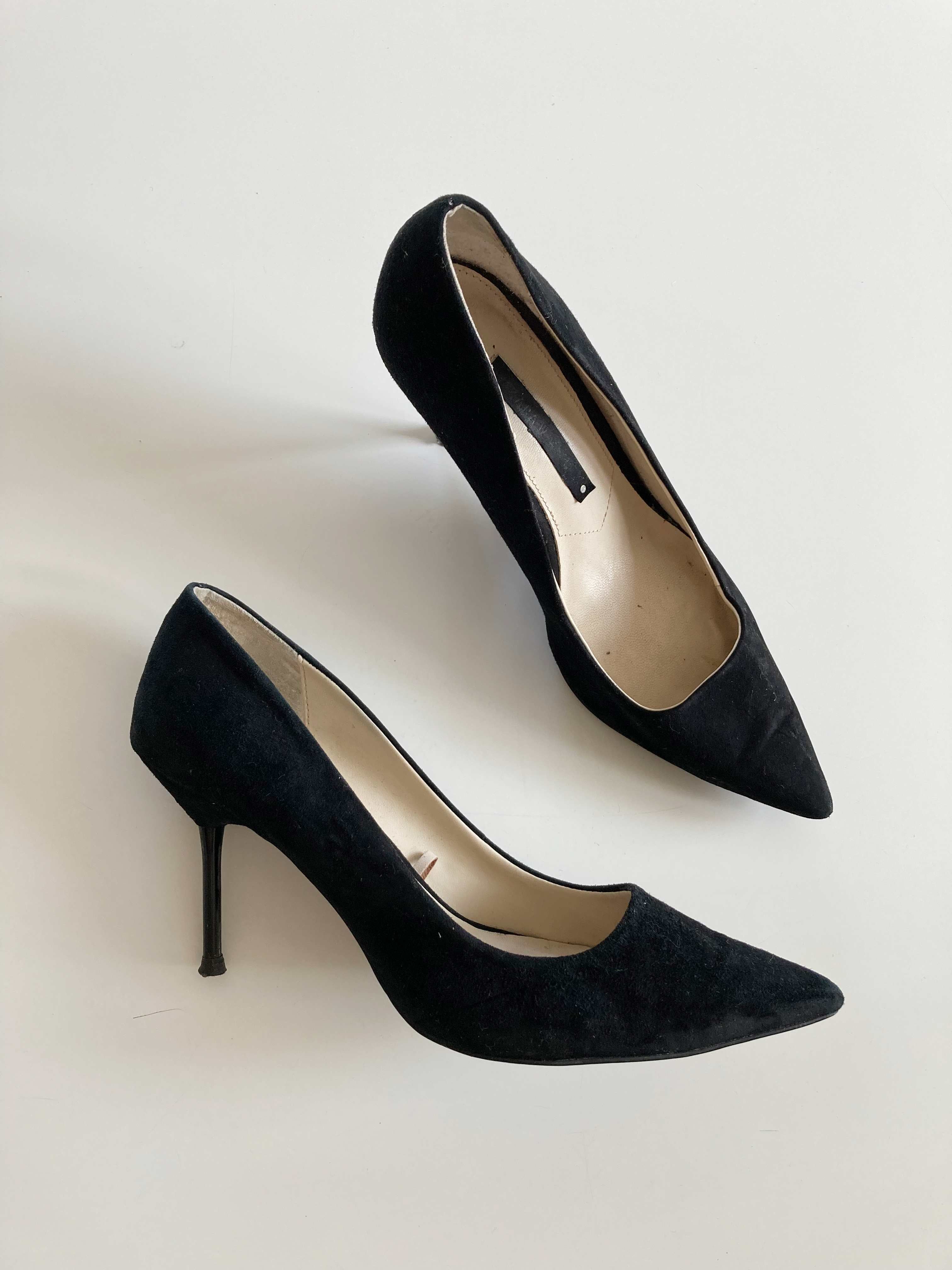 Zara Women Heels Pumps High Heels Schwarz Spitz 38 Wildlederheels