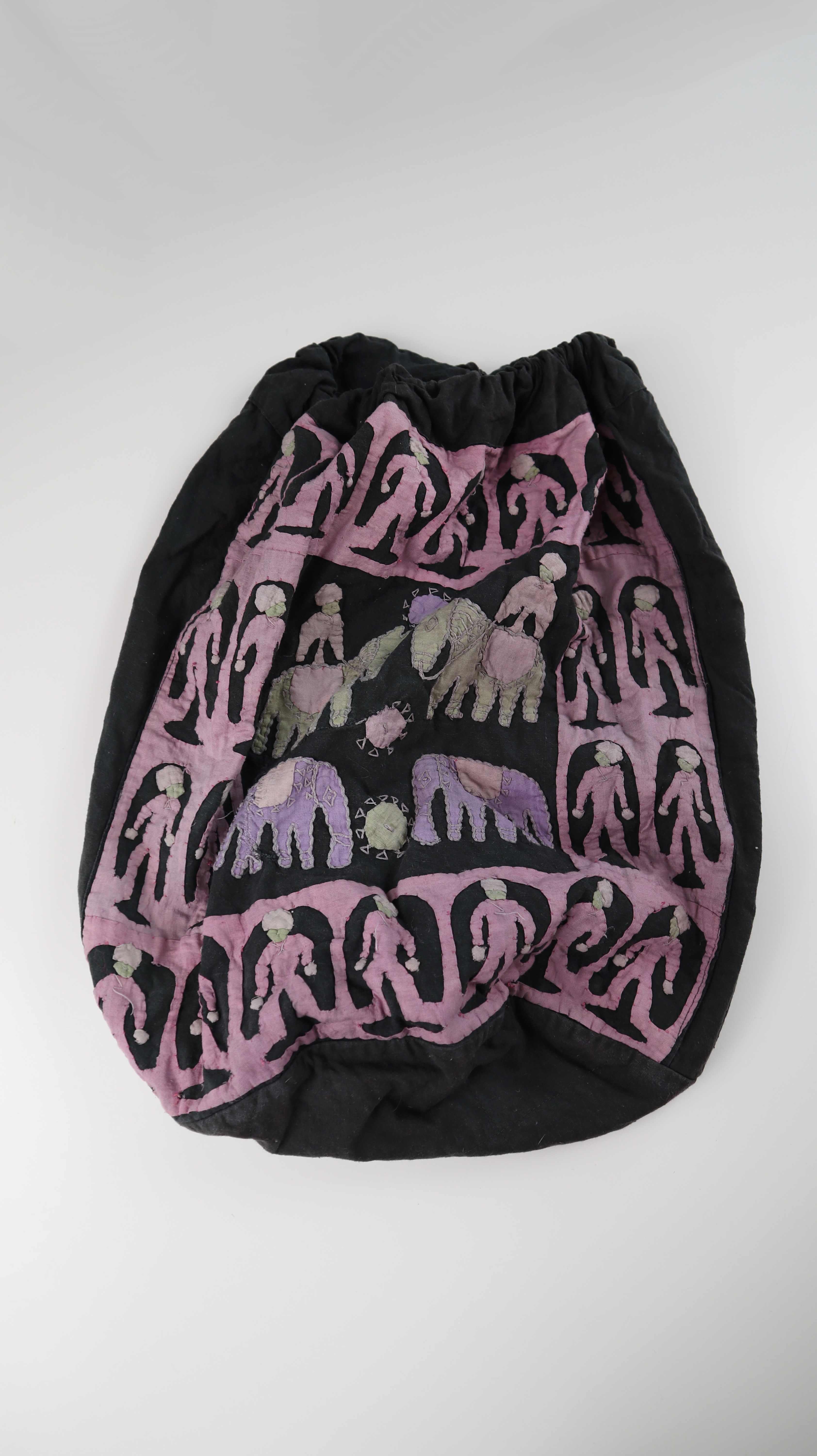 Beutel Tasche Baumwolle schwarz Lila Rucksack indisch bestickt