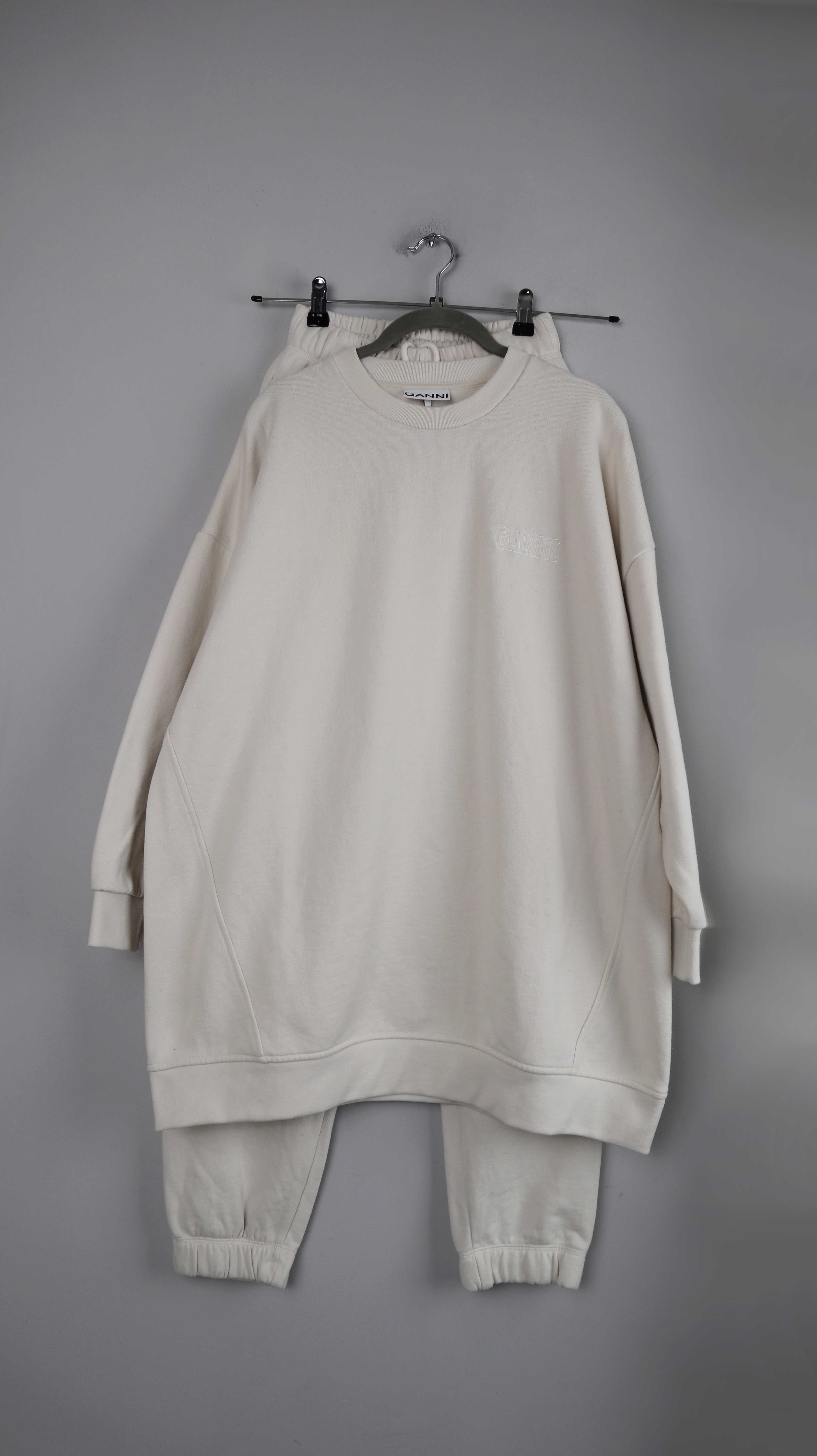 Ganni Set Jogginganzug Hose Pullover Sweater Creme Beige XS XXS