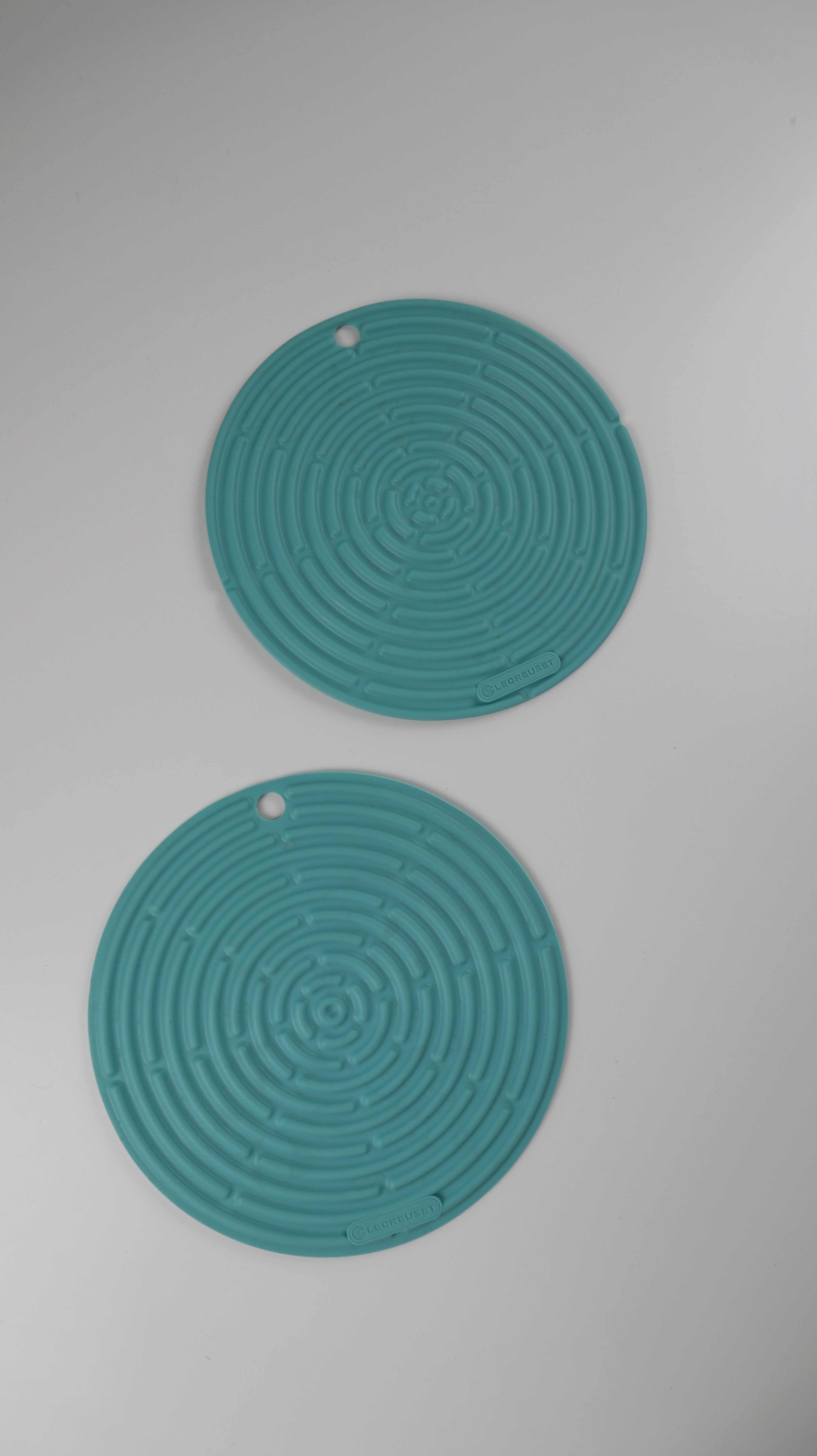 Le Creuset Topfuntersetzer Gummi Gummimatten Türkis blau rund Untersetzer