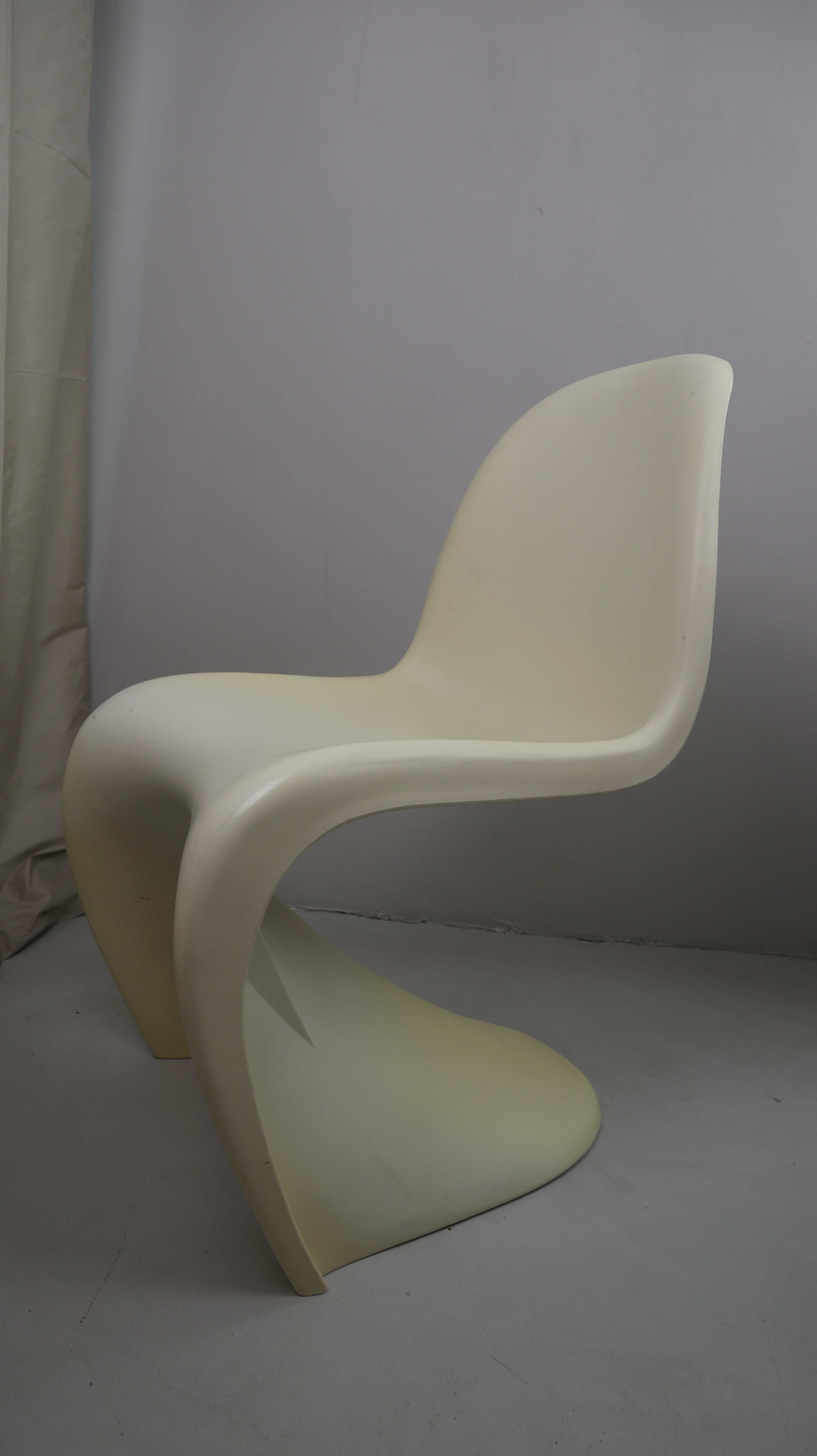 Stuhl Freischwinger Verner Panton Kunststoff Weiß Beige Sessel