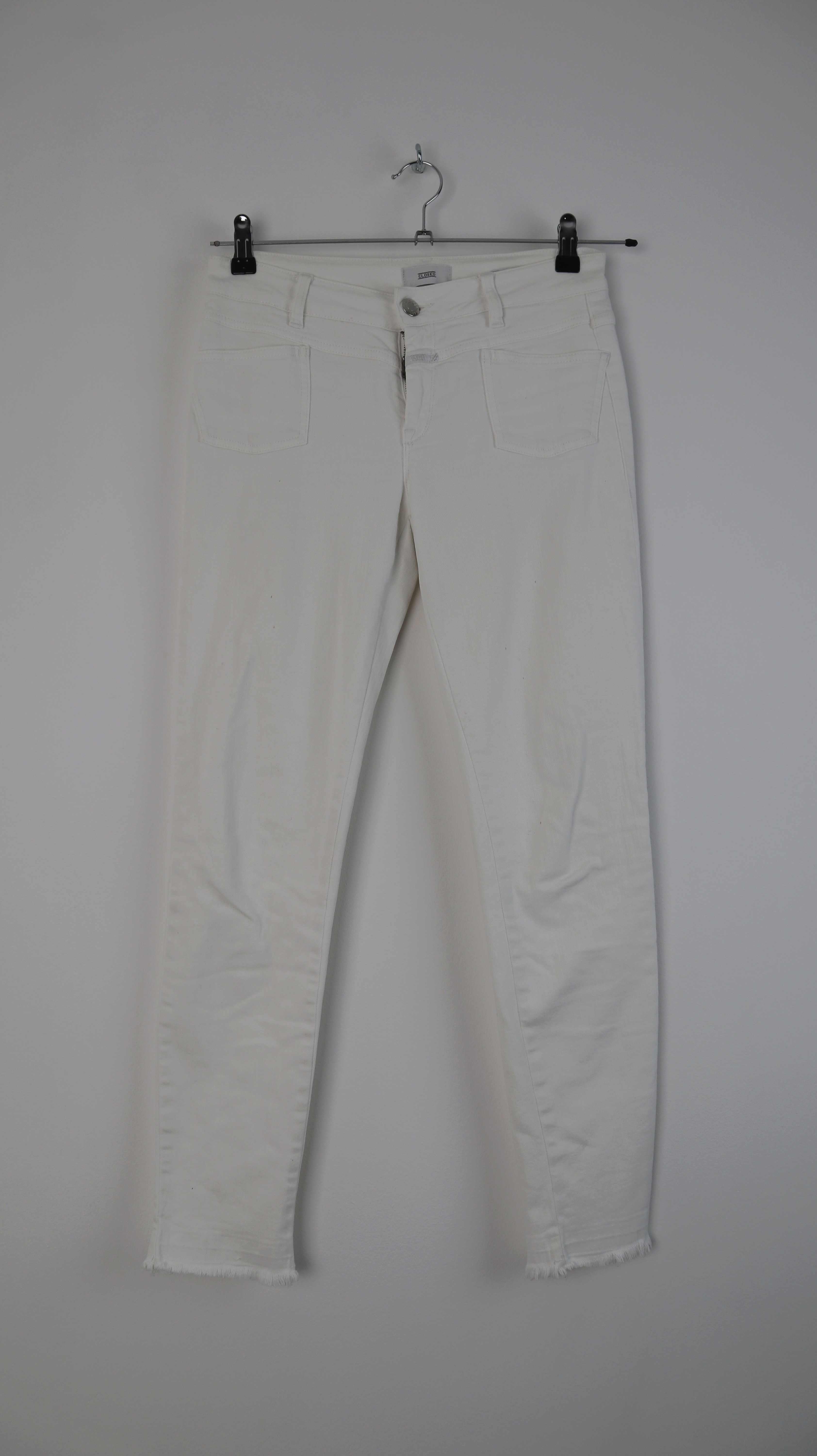 Closed Jeans weiß weiss Röhrenhose 26 mid waist Defekt