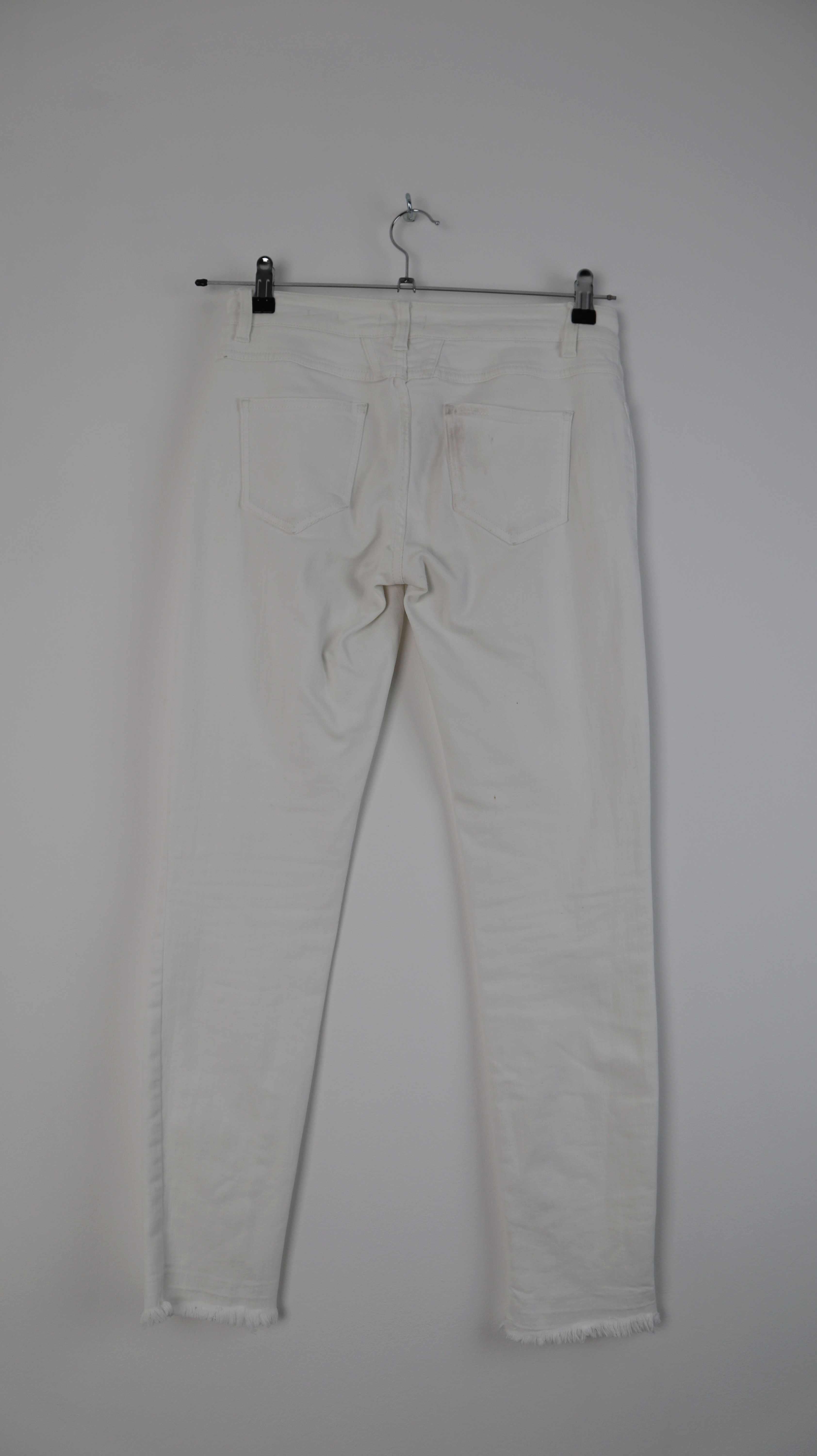 Closed Jeans weiß weiss Röhrenhose 26 mid waist Defekt