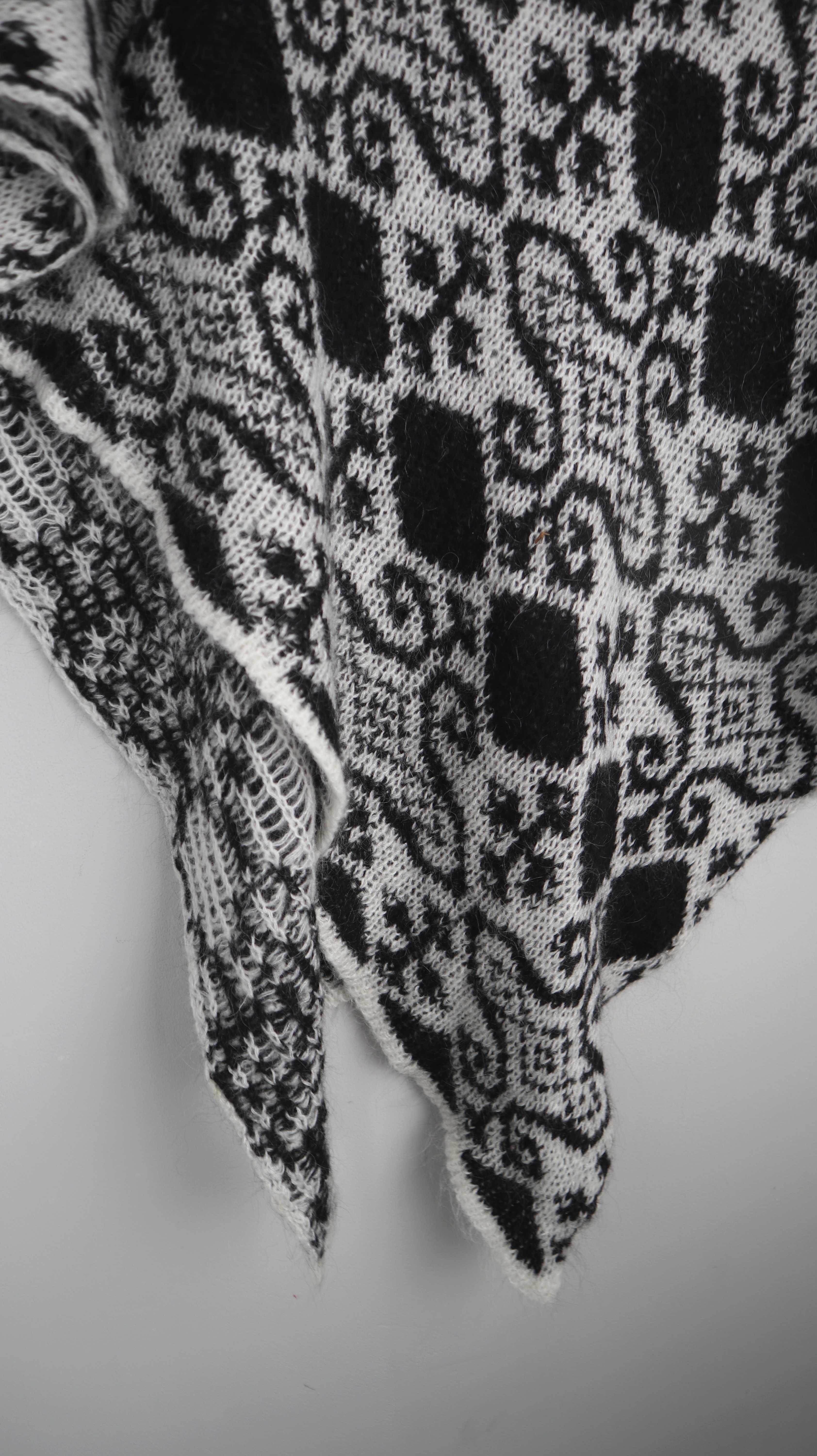 Two Blue Sisters Poncho Cape schwarz weiß gemustert Einheitsgröße Mohair