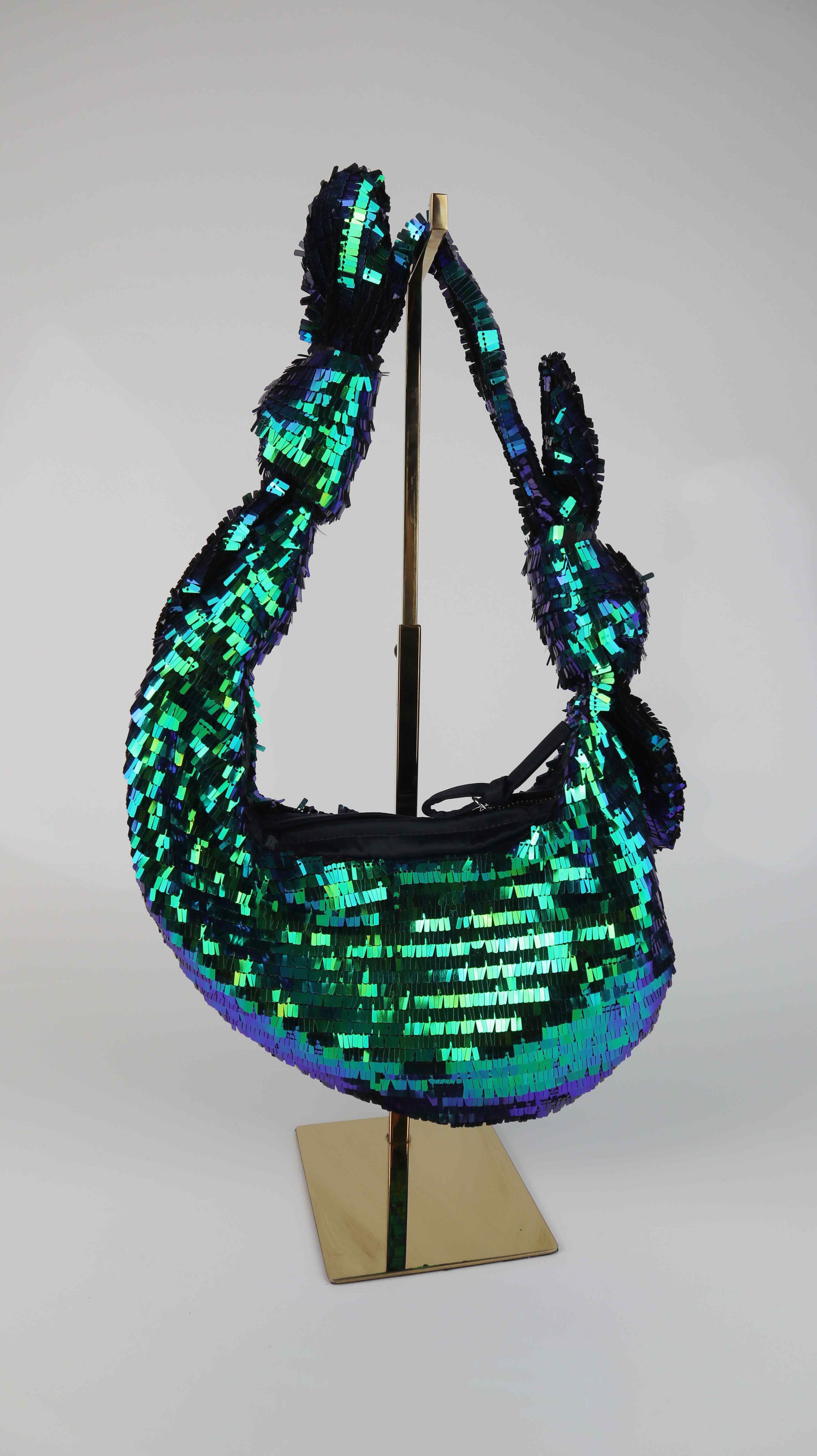 Stine Goya Handtasche Schultertasche grün blau Pailetten Mili