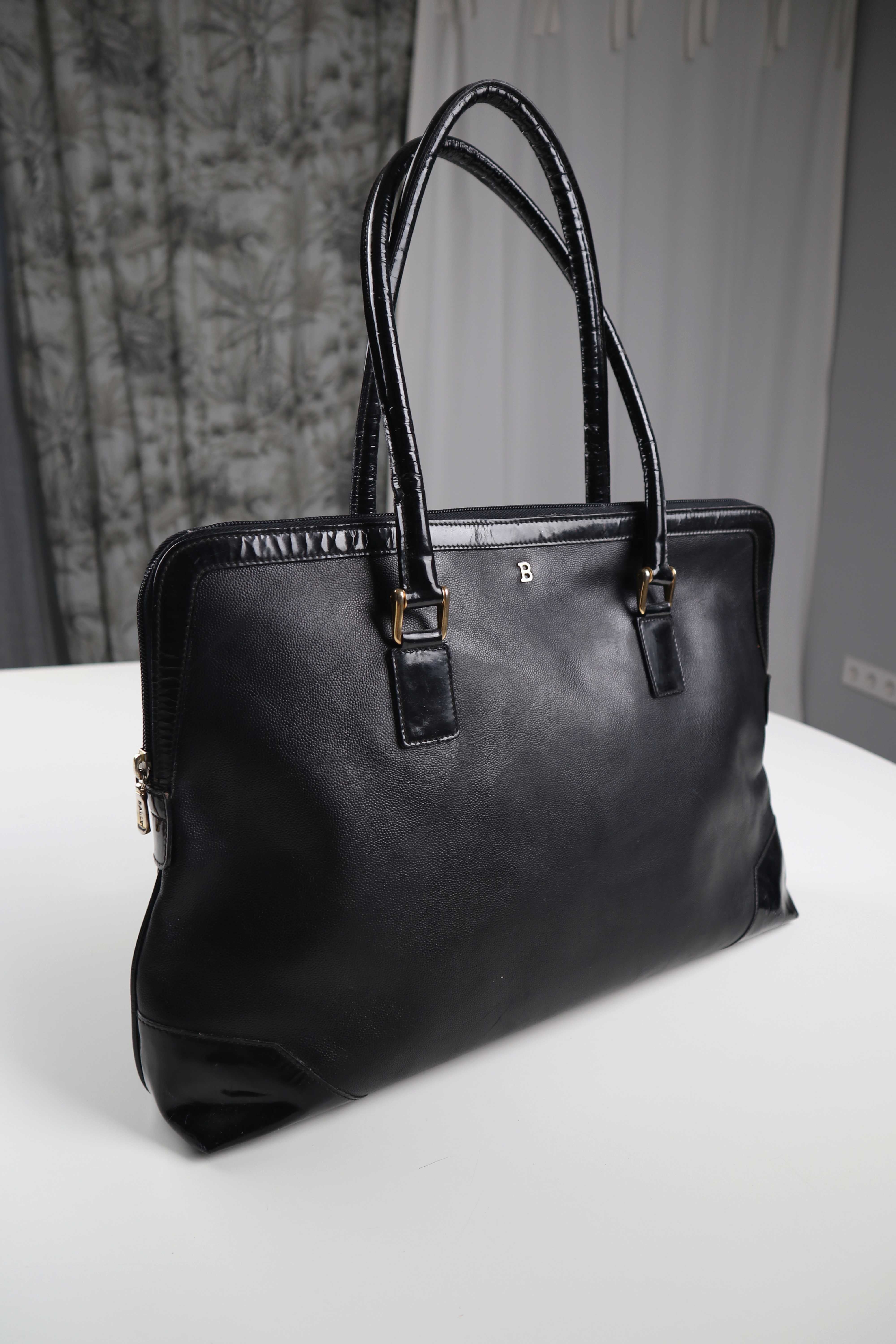 Bally Tasche Handtasche Schwarz true Vintage Leder Lackleder Schultertasche