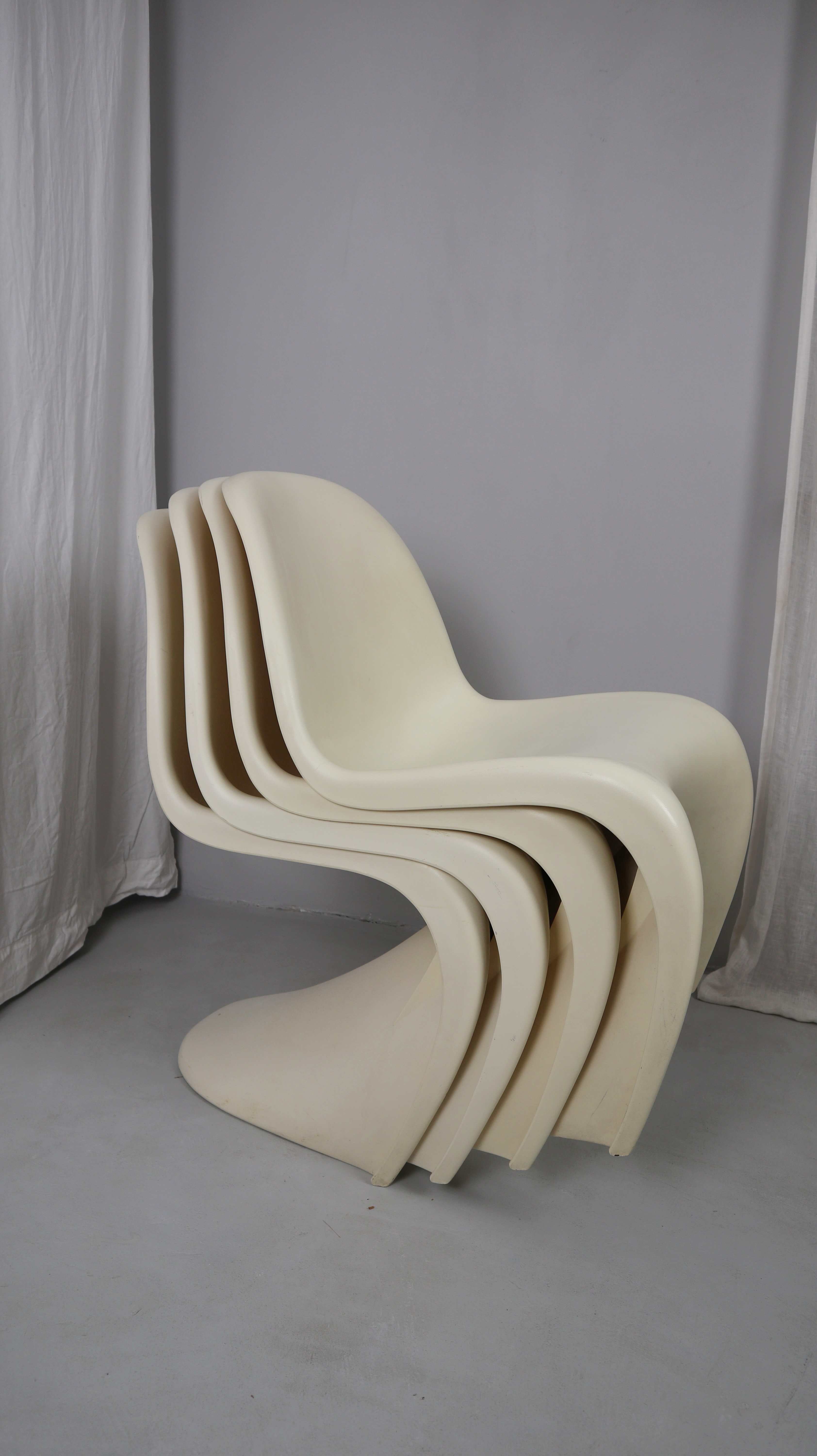 Freischwinger Creme Vitra Verner Panthon Beige Weiß Kunststoffstühle Set 4 Stück