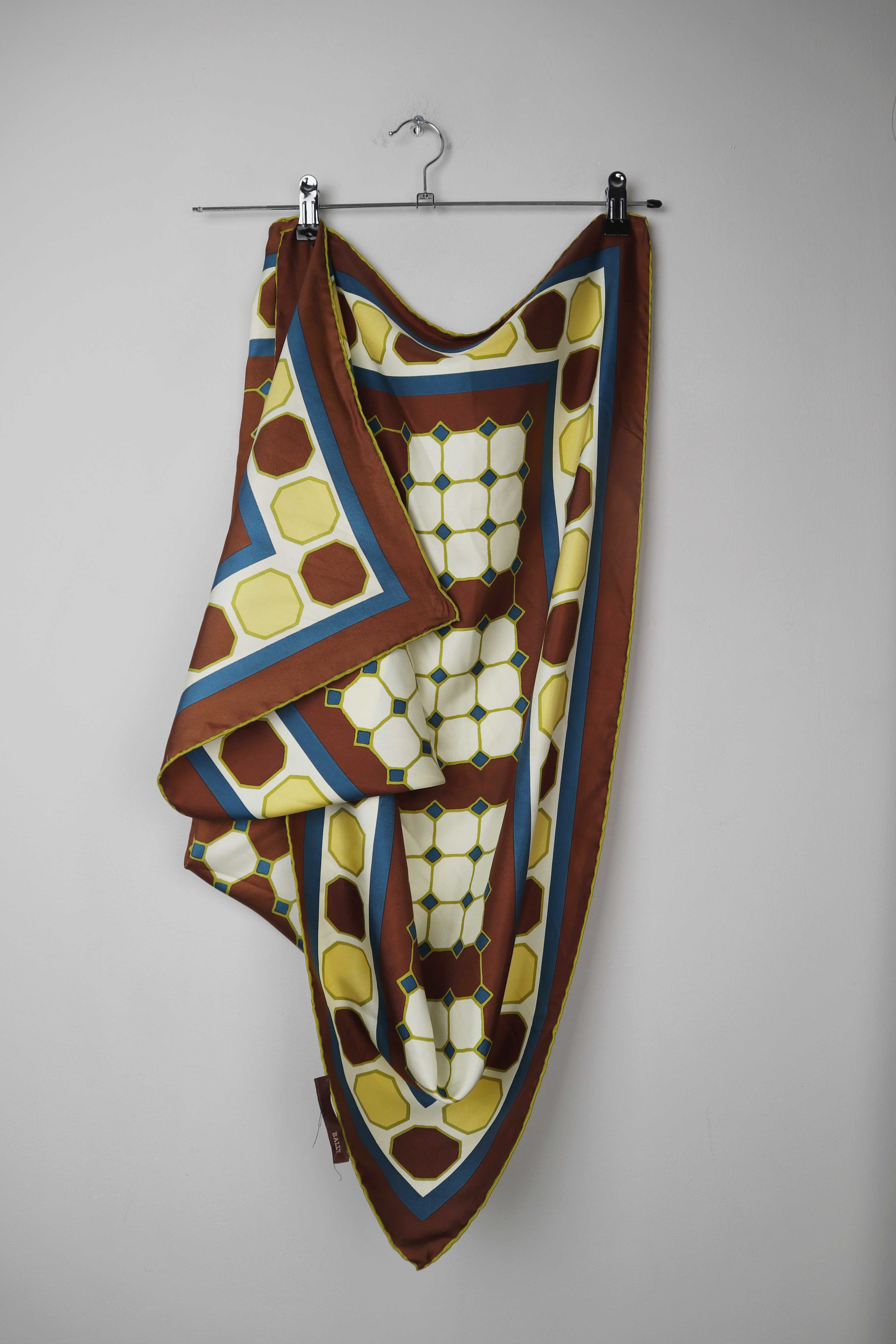 Bally Tuch Seidentuch Muster geometrisch braun Halstuch Schal Seide Gelb