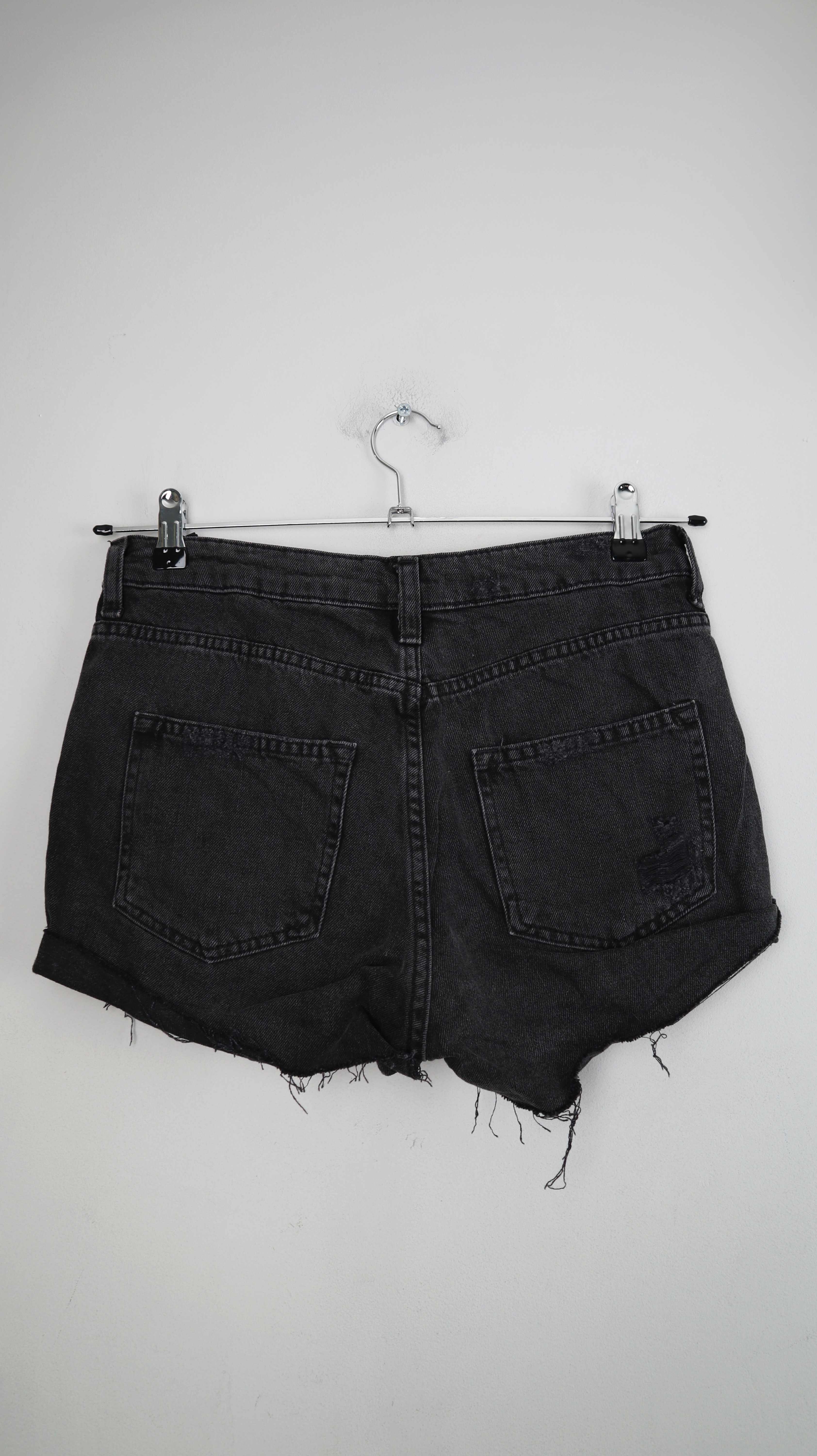H&M Shorts Grau 38 M ripped Dunkelgrau kurze Hose