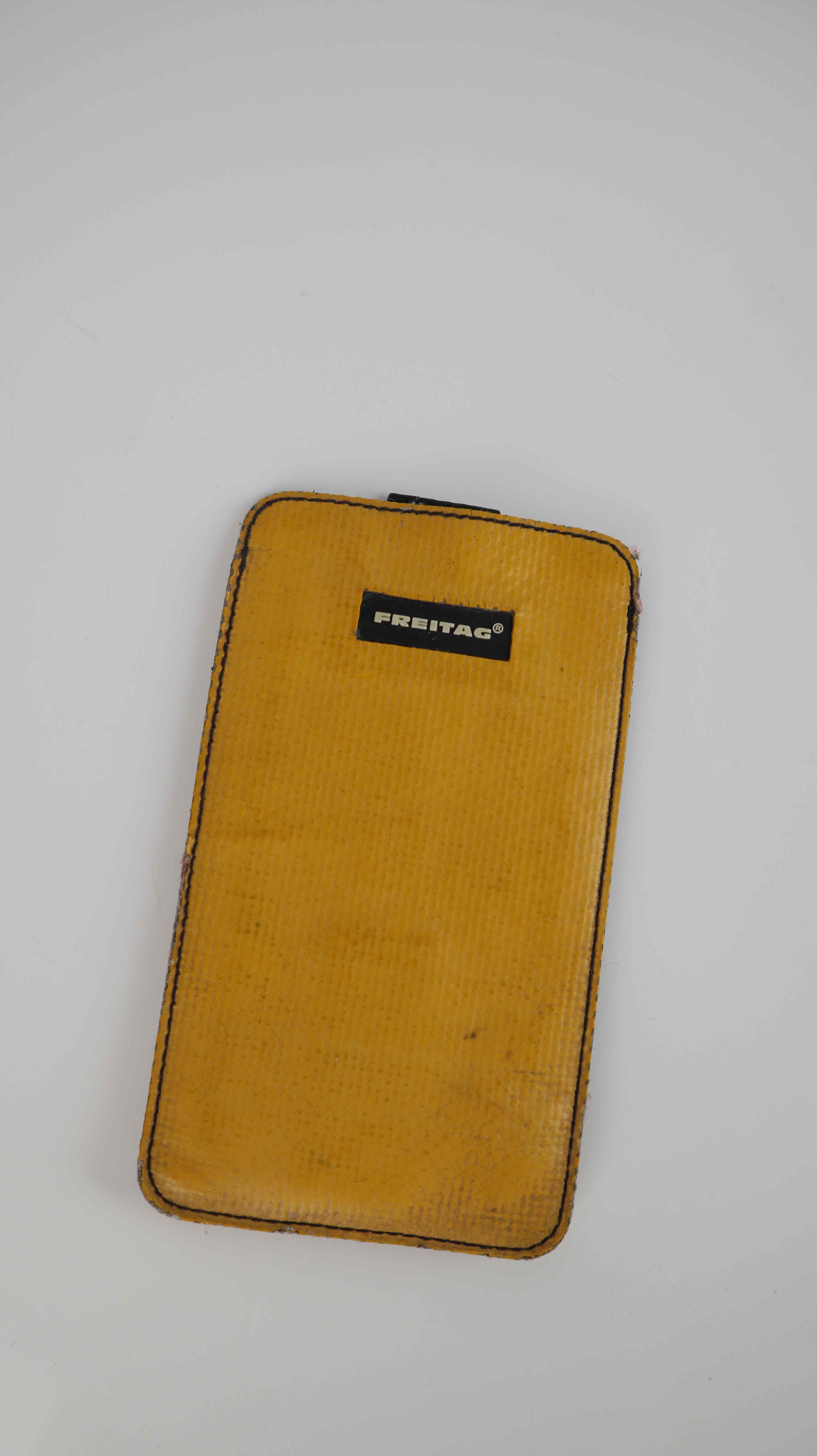 Freitag Handycase Handytasche gelb Handyhülle recycelt