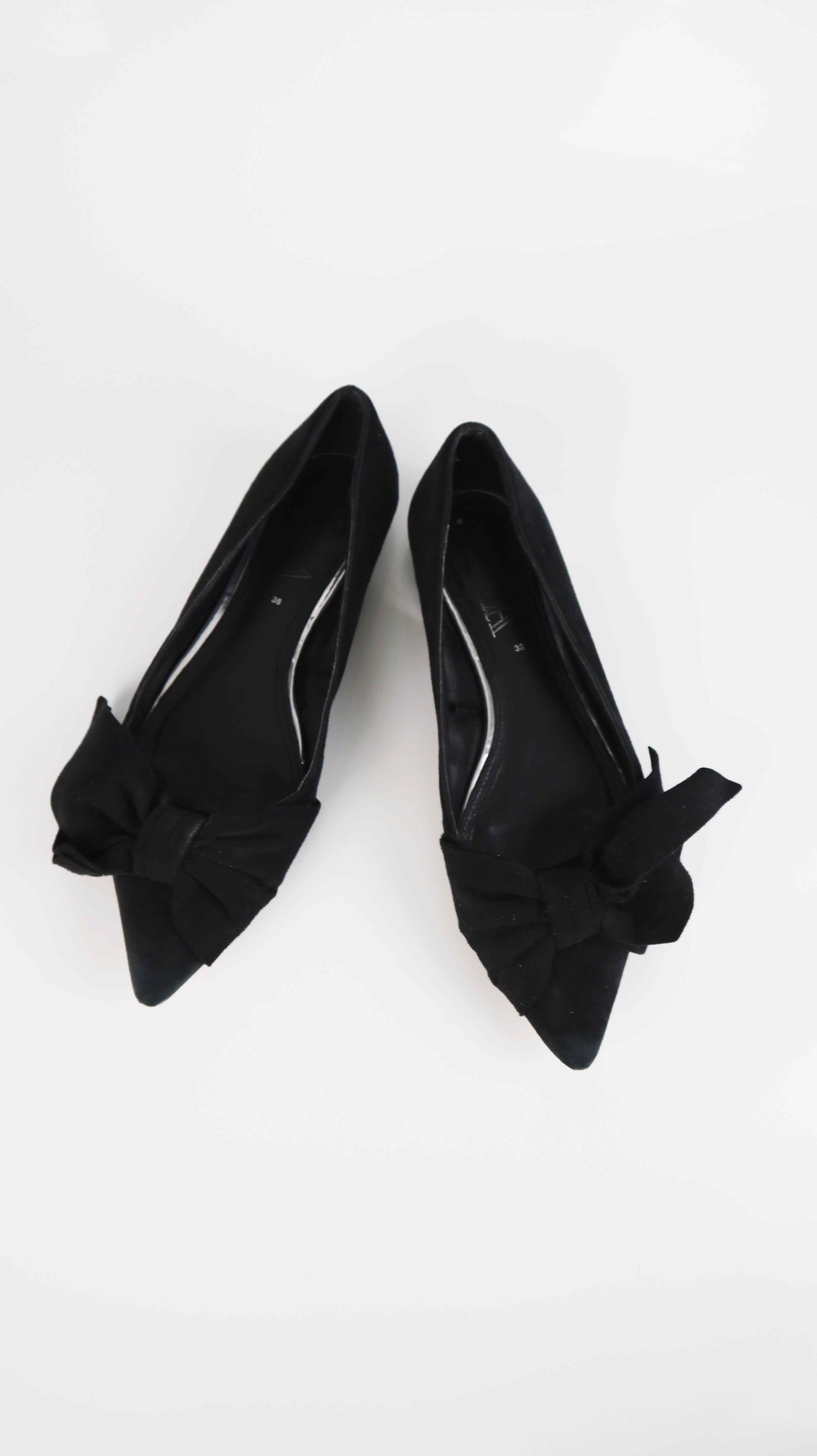 Zara Ballerinas 38 schwarz spitz Schleife Loafer flach