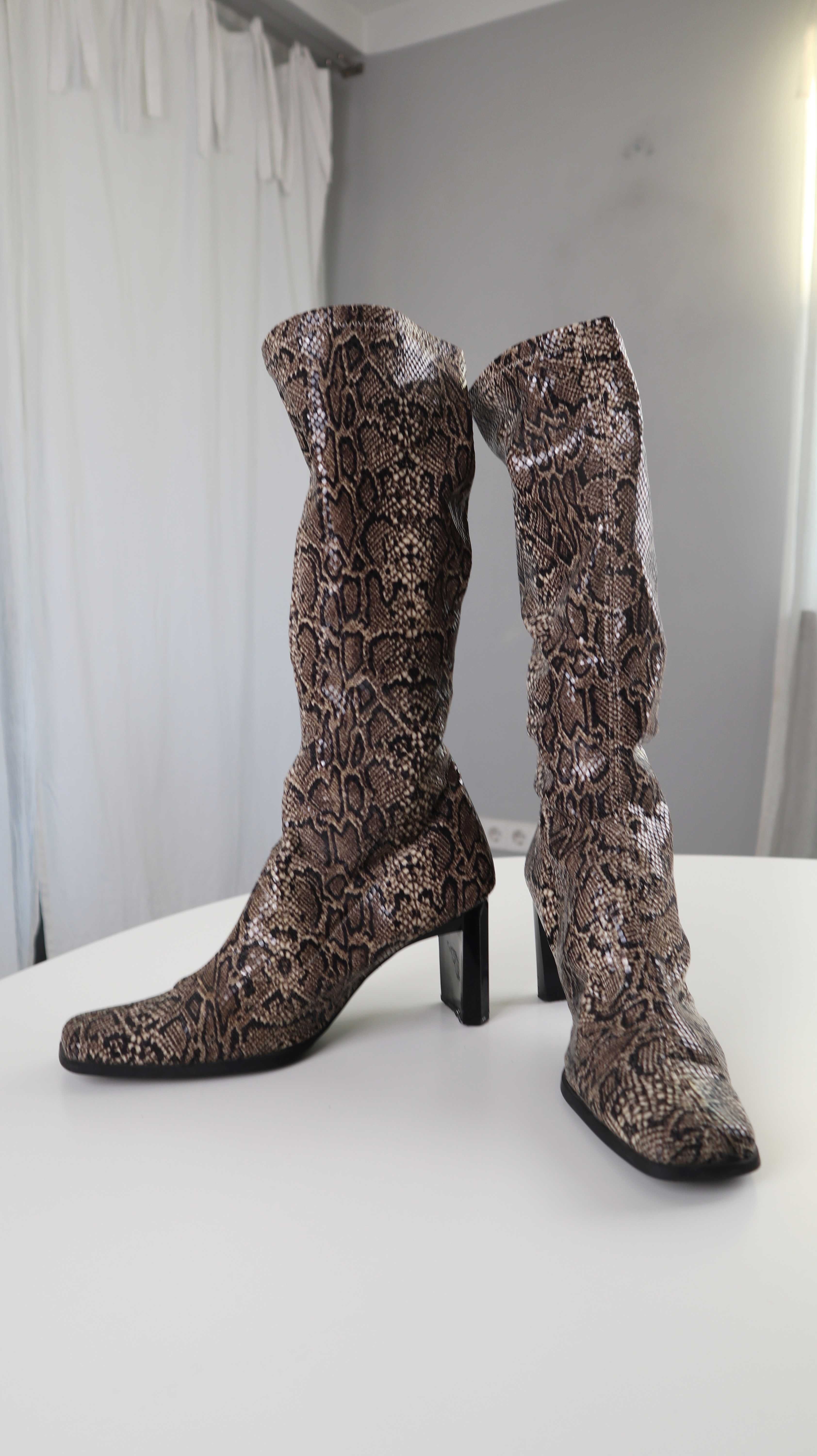 True Vintage Stiefel eckig 40 2000er Schlange Animalprint