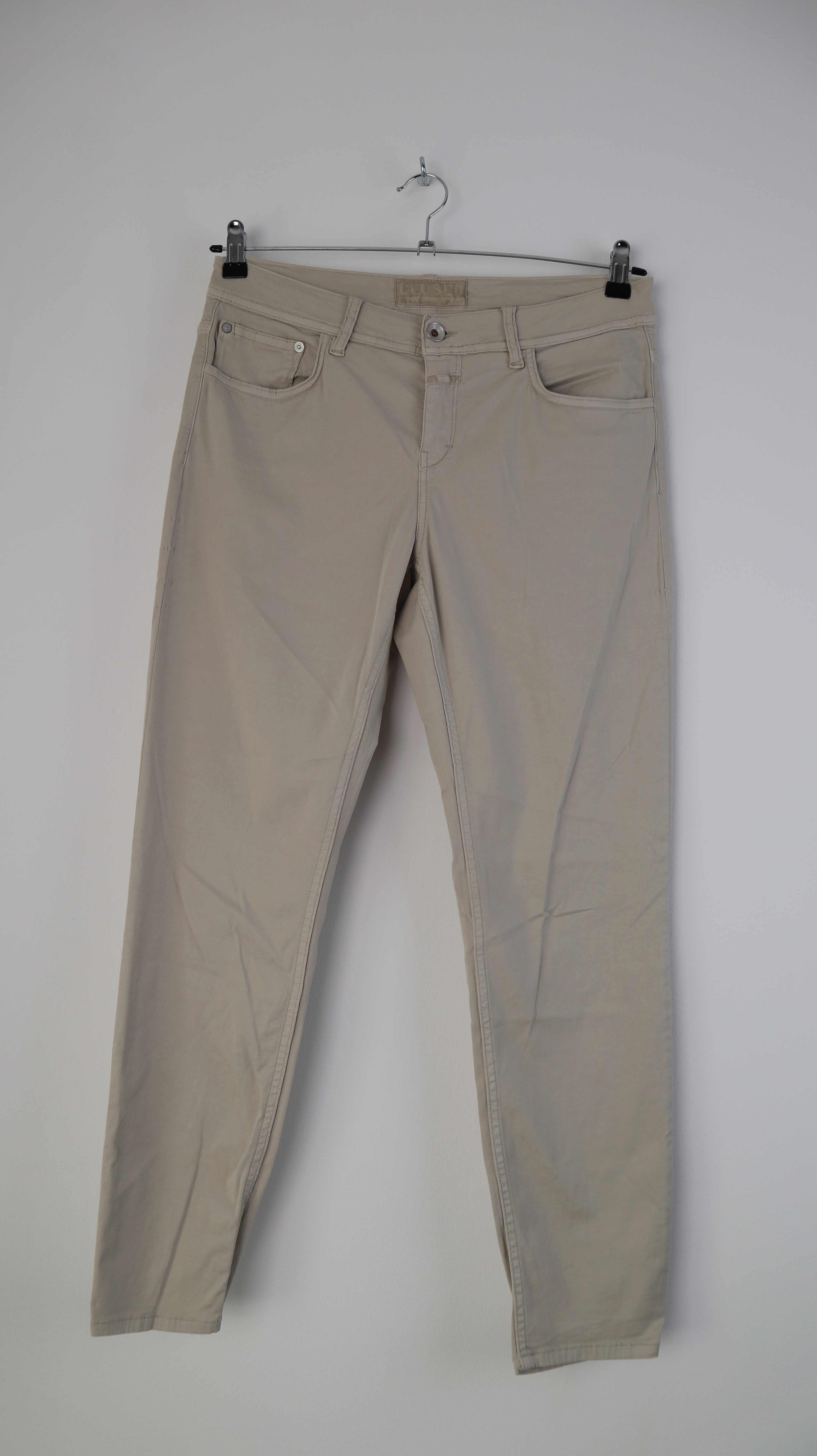 Closed Hose Beige 31 Baker Creme Nude Hell