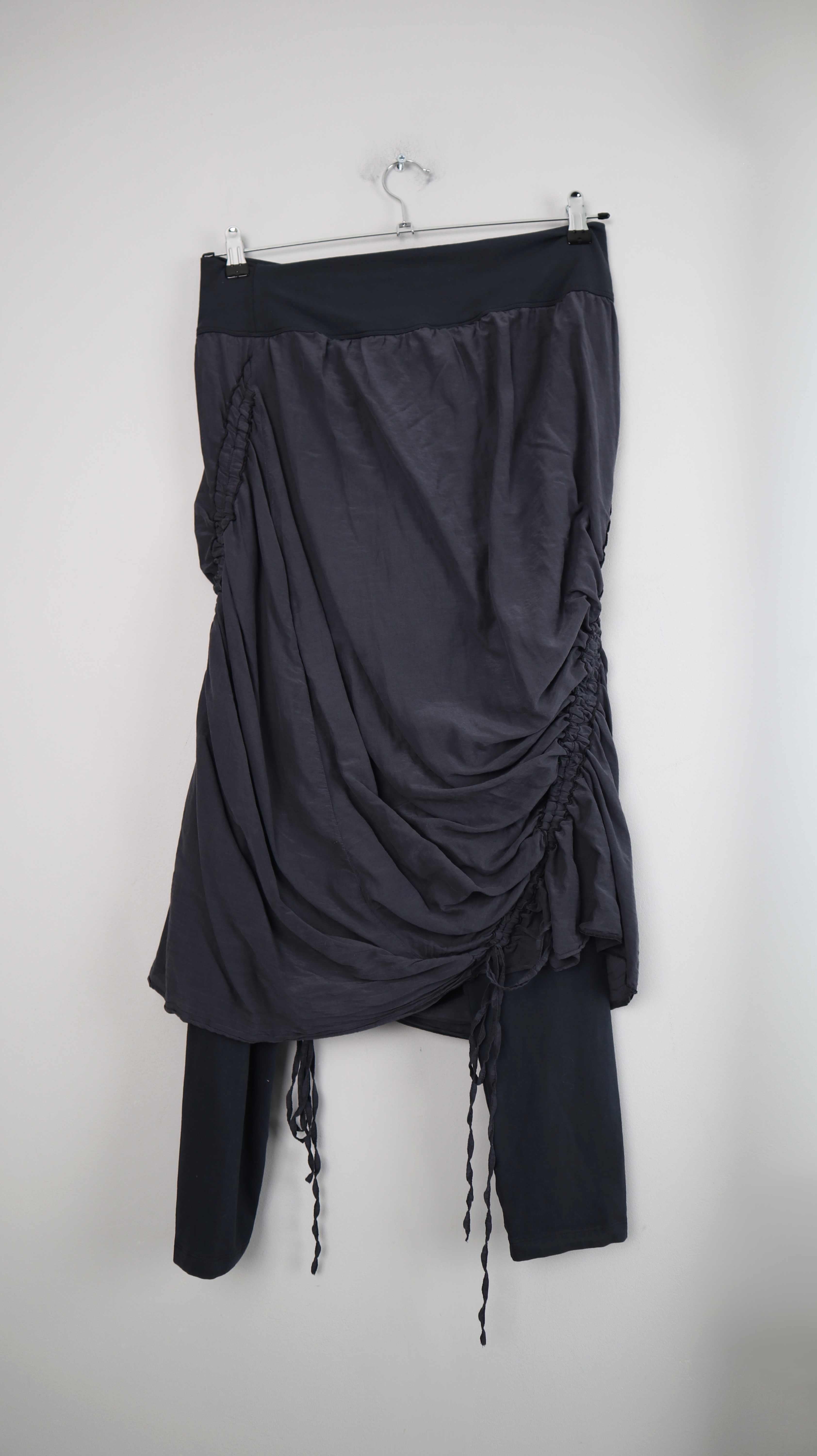 European Culture Leggings und Rock grau schwarz Hosenrock 42 XL