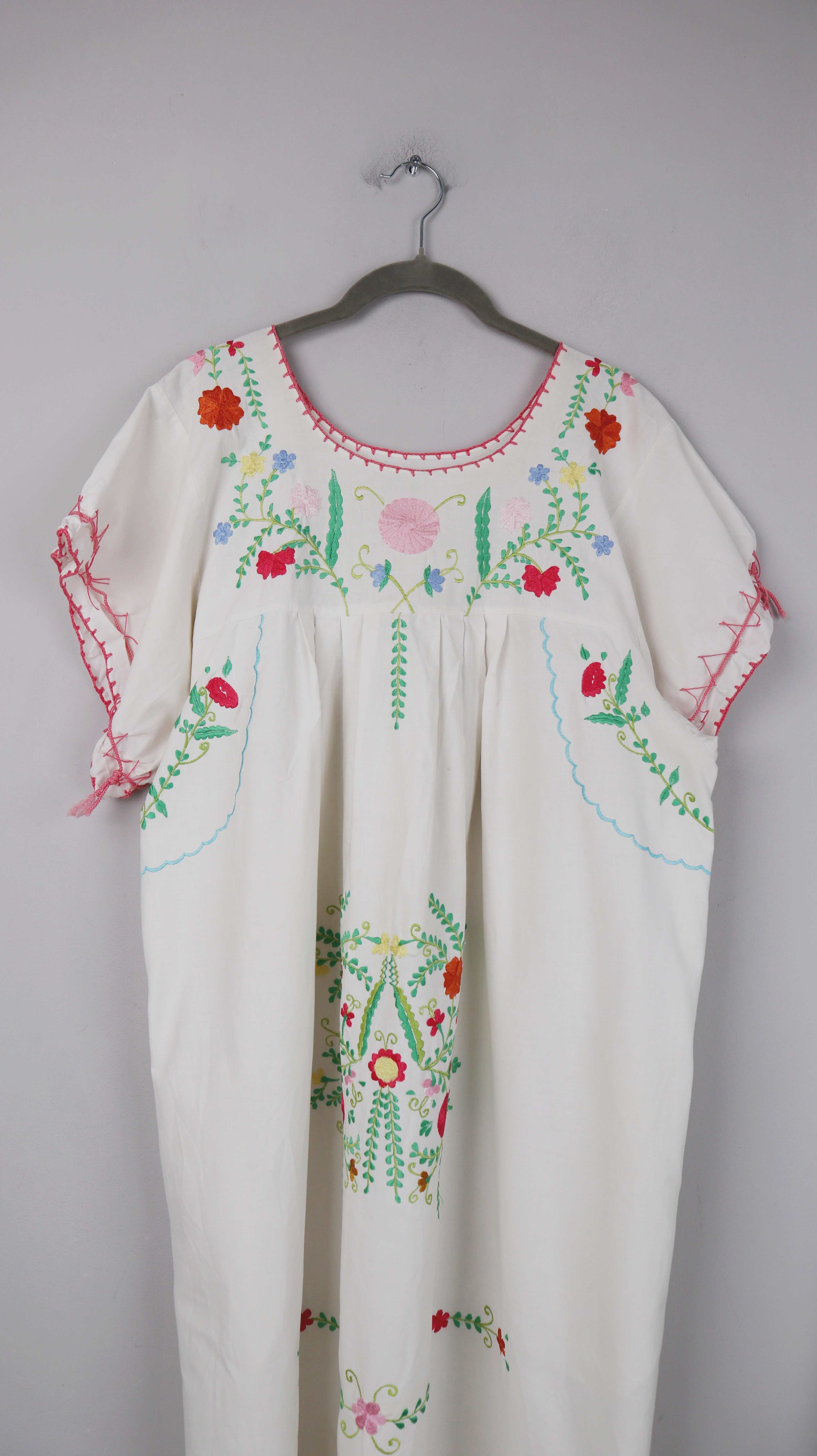 True Vintage Kleid Sommerkleid Midi weiß bestickt Hippie Bohemian 38 M Folklore