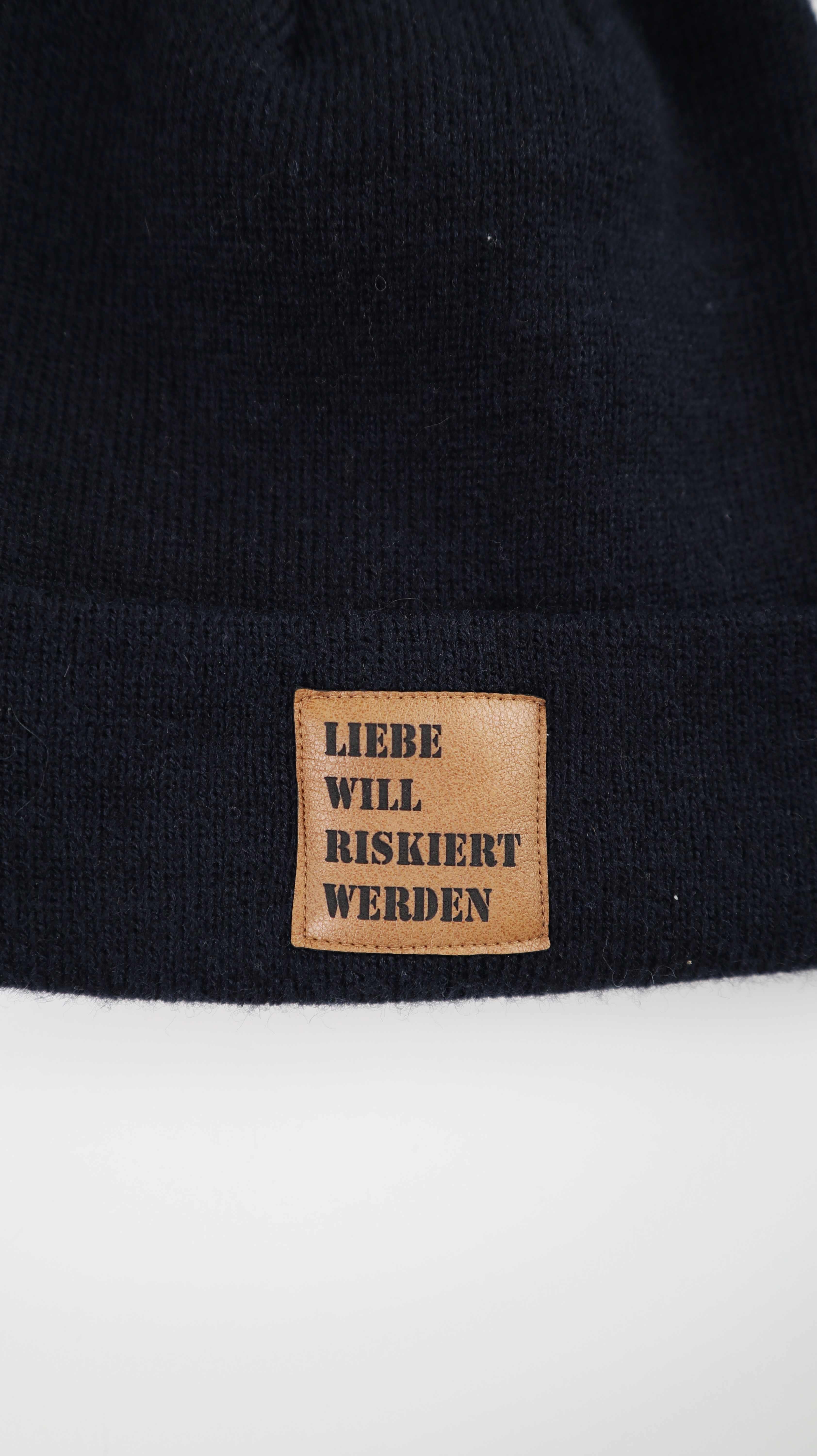 Elternhaus Liebe will riskiert werden Beanie Mütze Kappe Dunkelblau