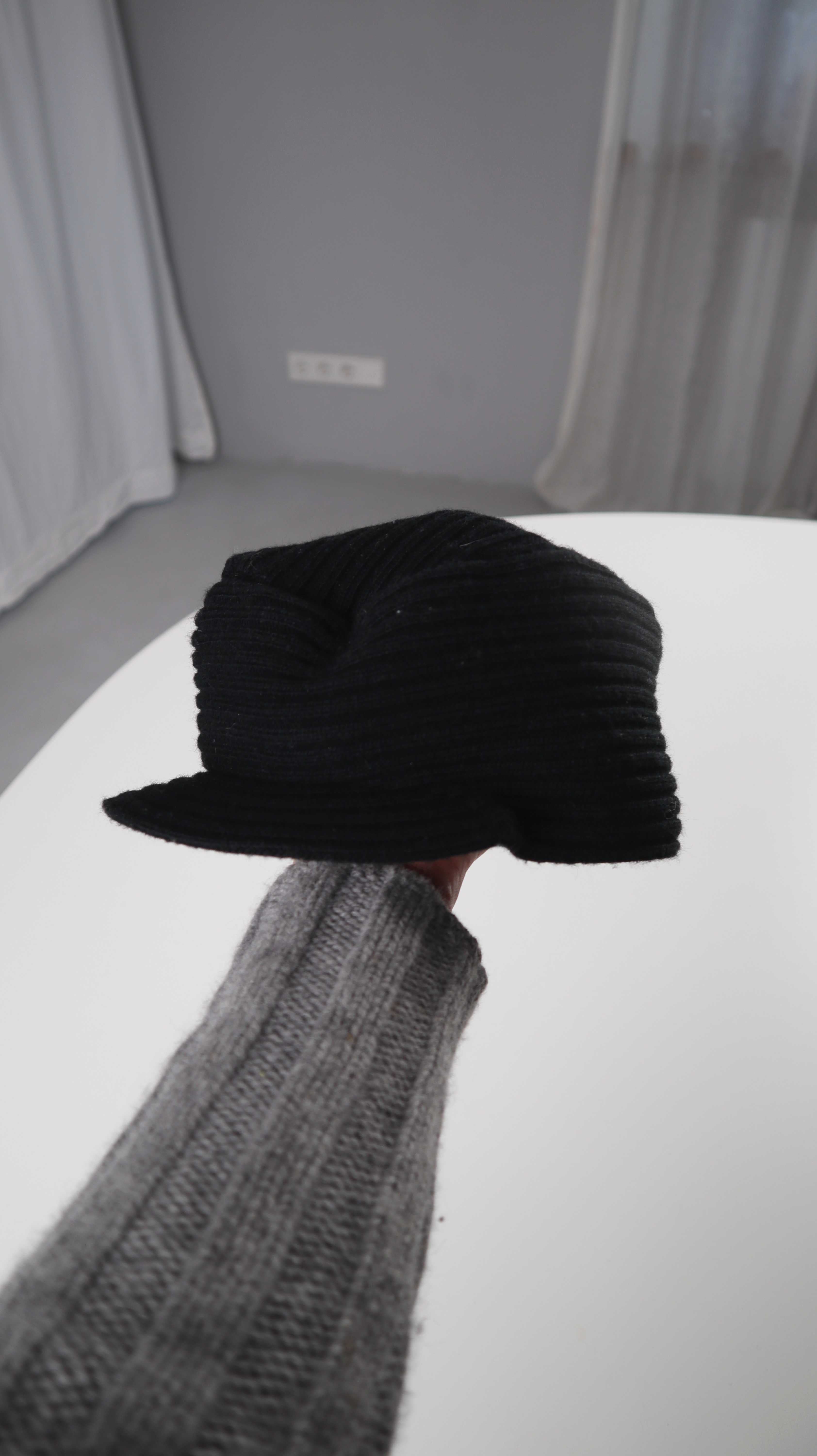 H&M Mütze Kappe schwarz ripped 90s