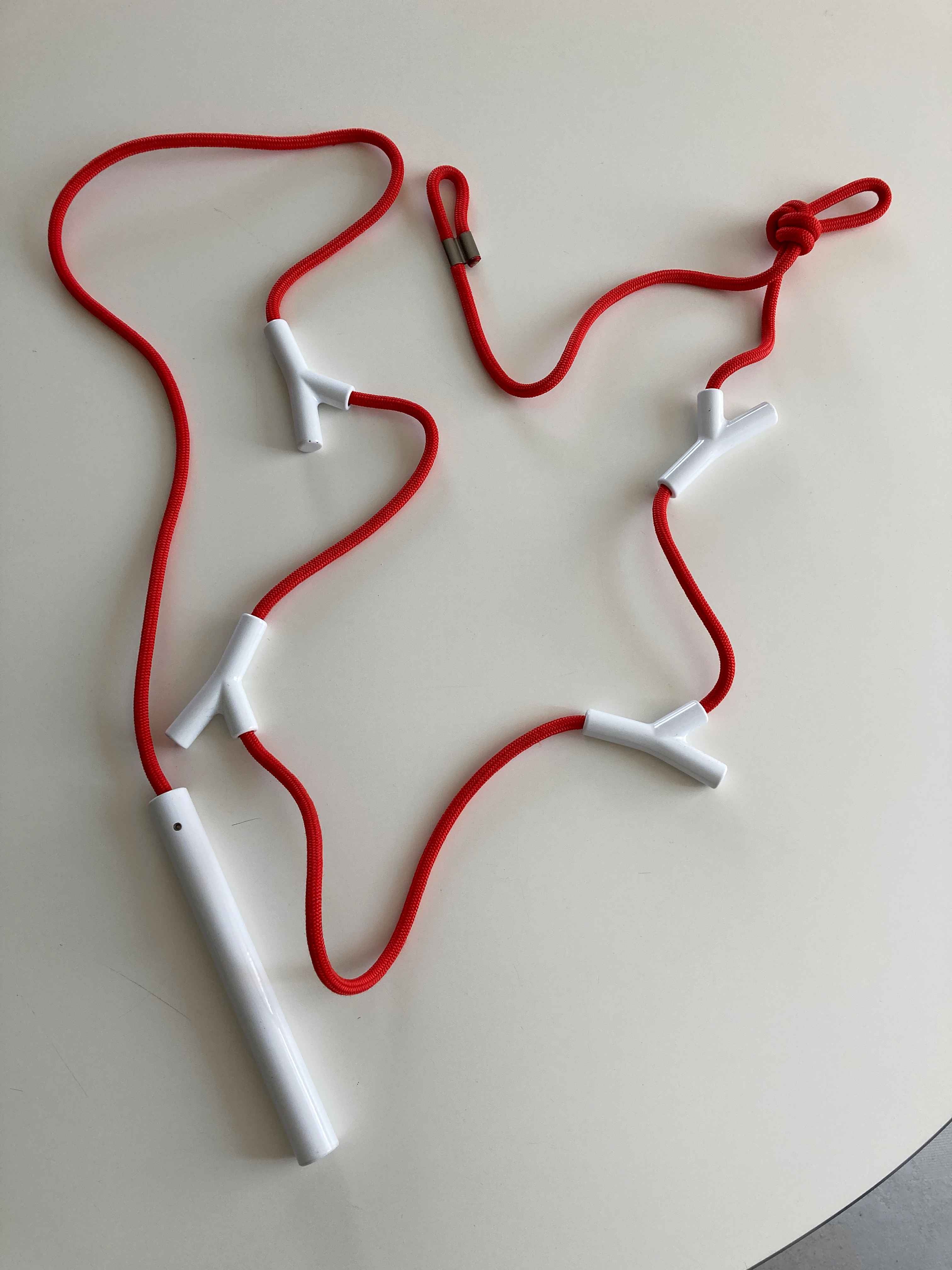 Manufactum Gardrobe Jackenhalter rot weiß Wardrope Design