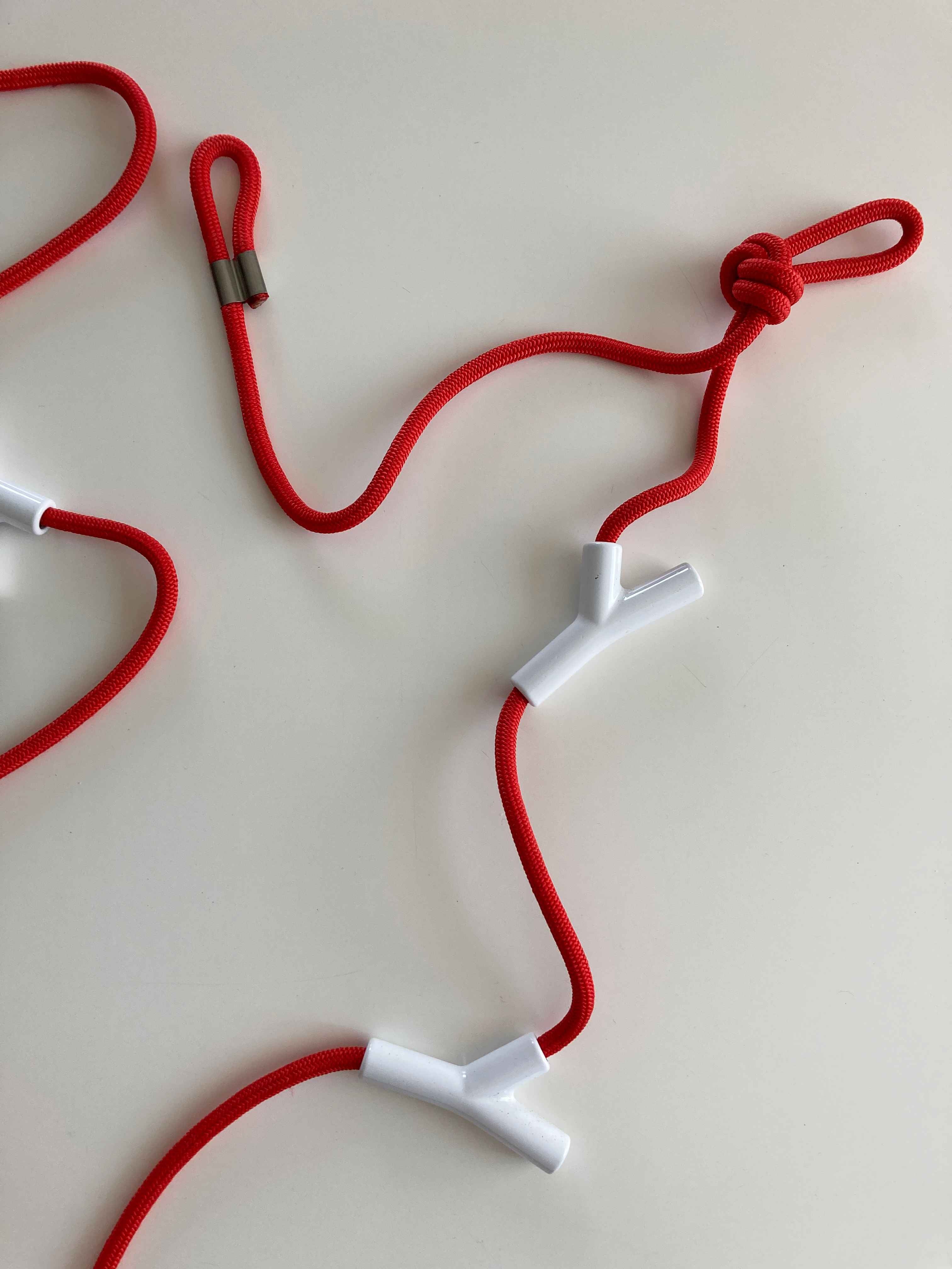 Manufactum Gardrobe Jackenhalter rot weiß Wardrope Design